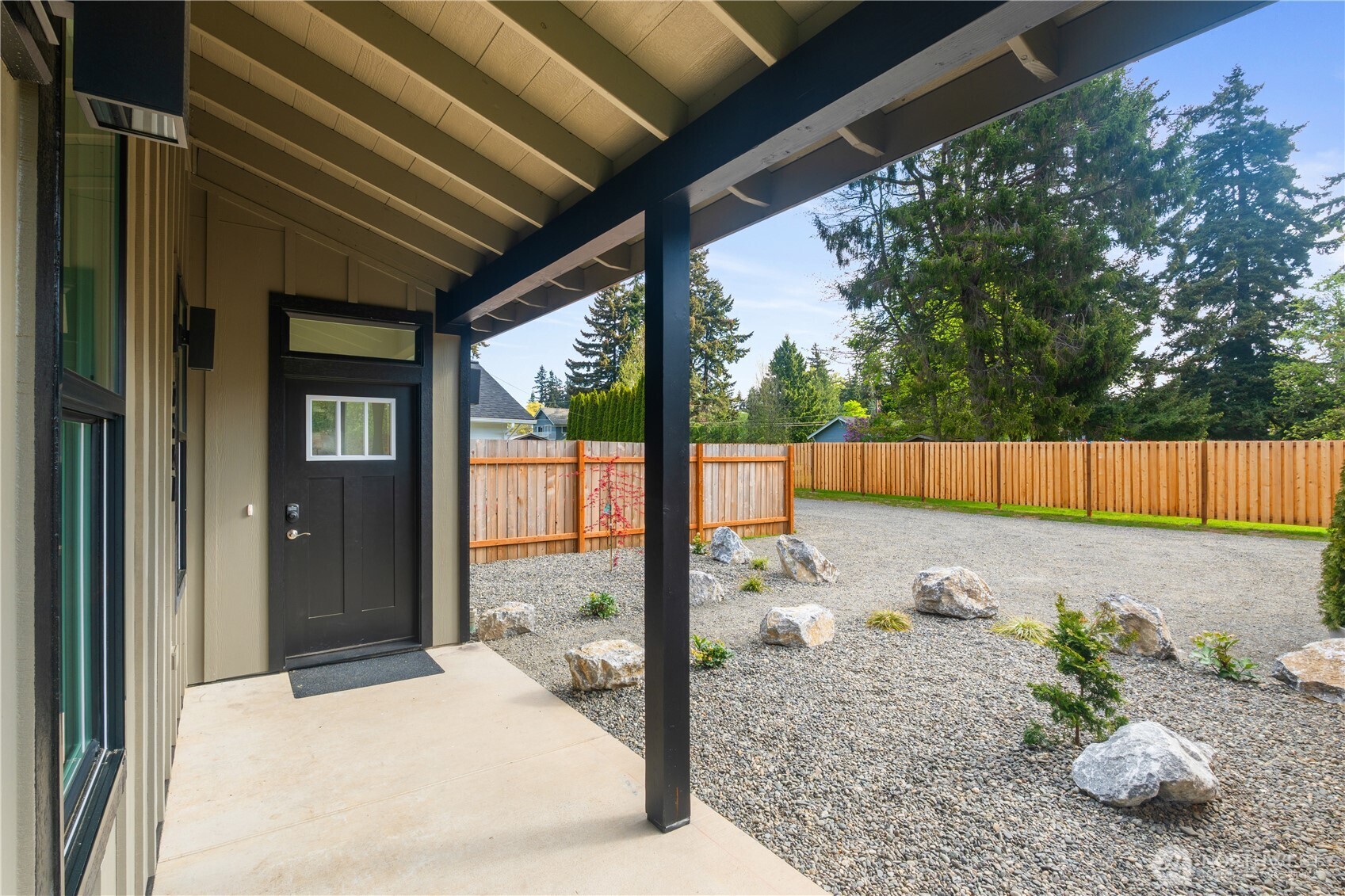 2907 Cedarwood Avenue Property Photo 3