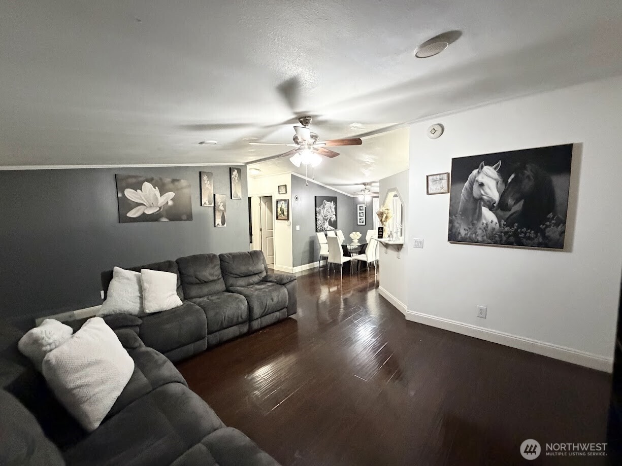 607 37th Street 105 Property Photo 8