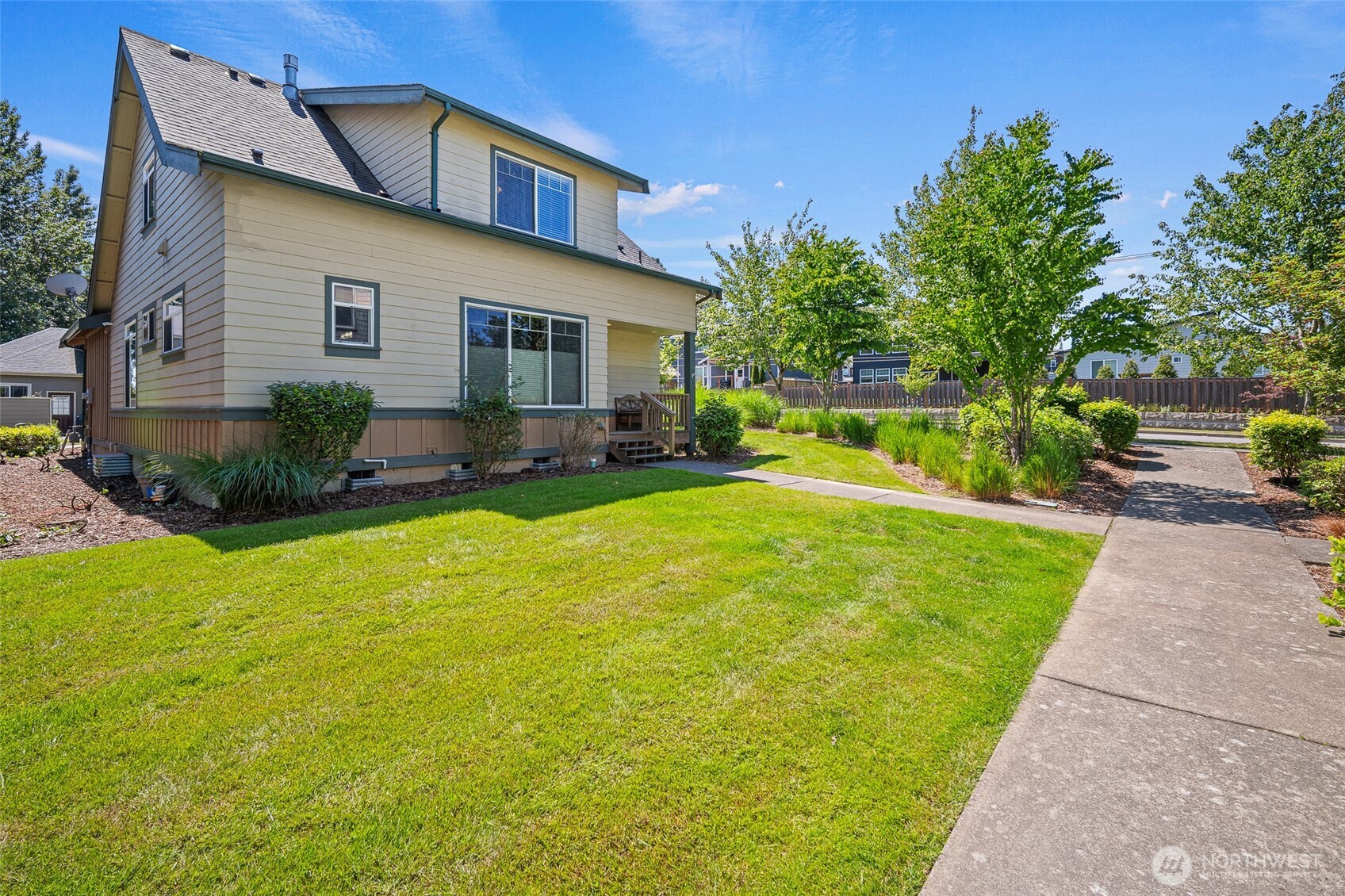 6212 Malloy Avenue Property Photo 33