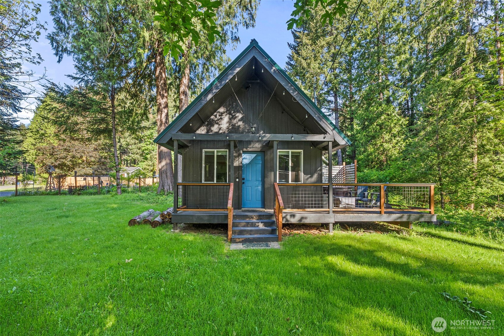 110 Mt Rainier Drive Property Photo 1
