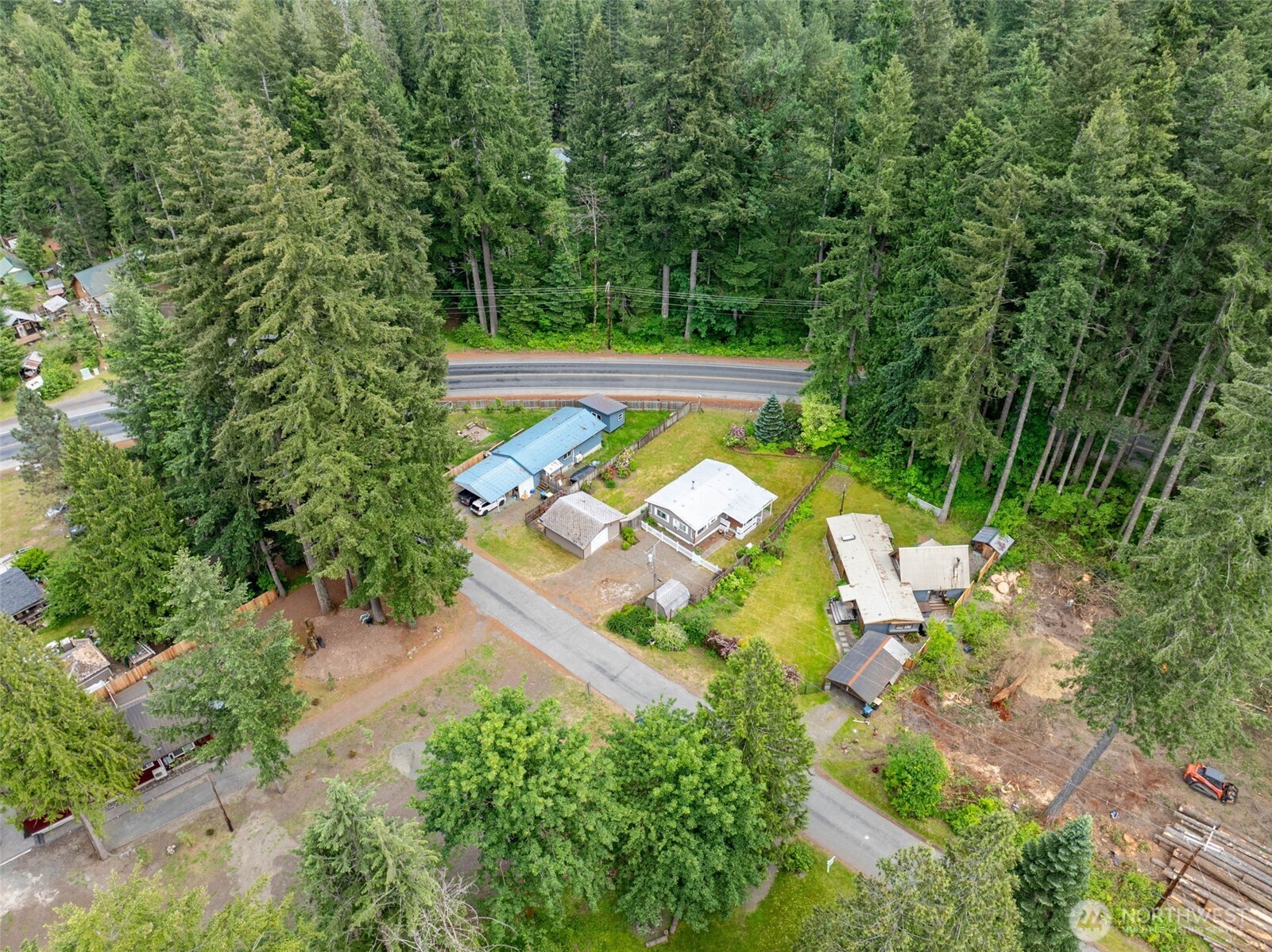 105 Mount Rainier Drive Property Photo 6