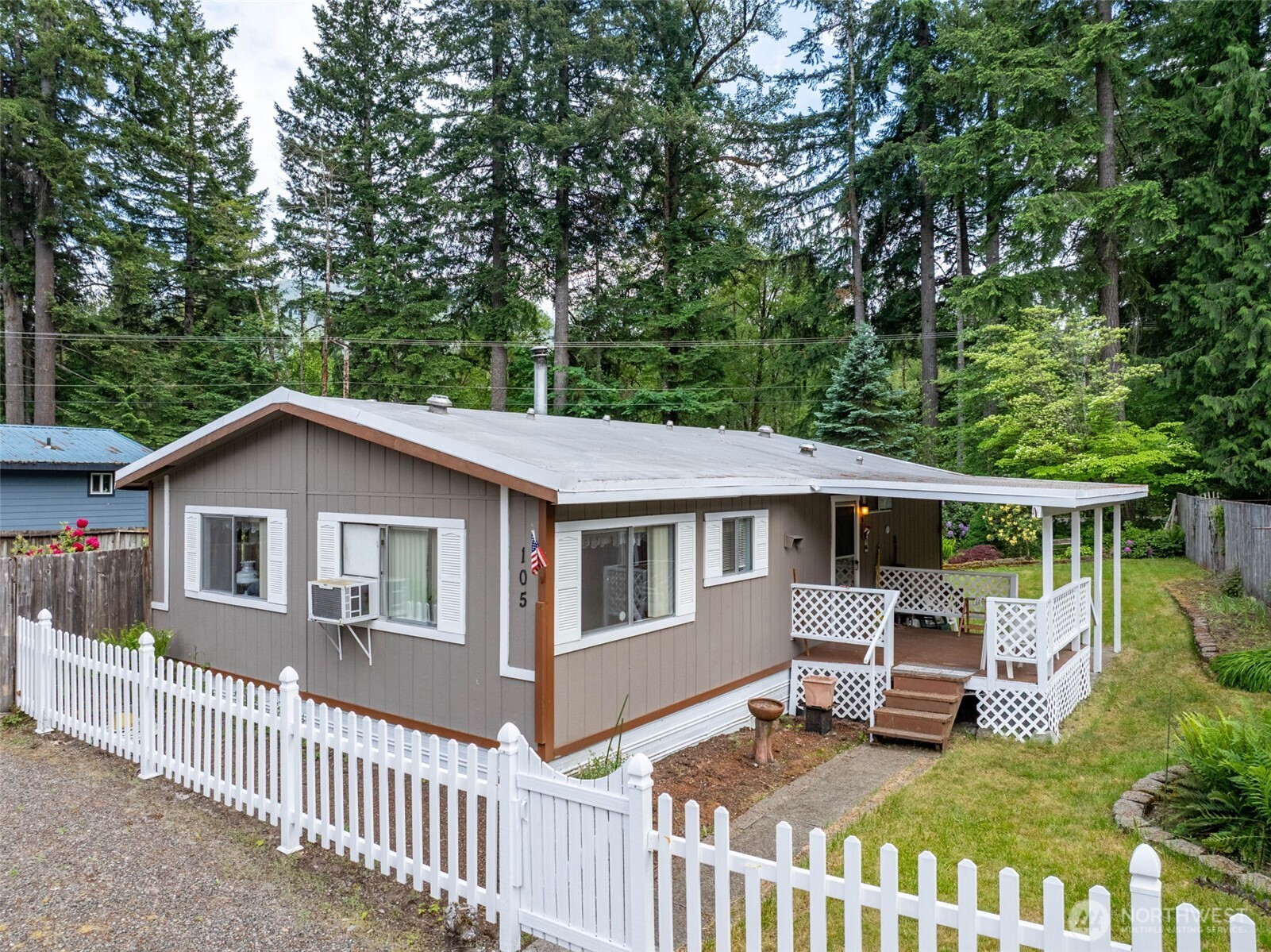 105 Mount Rainier Drive Property Photo 15