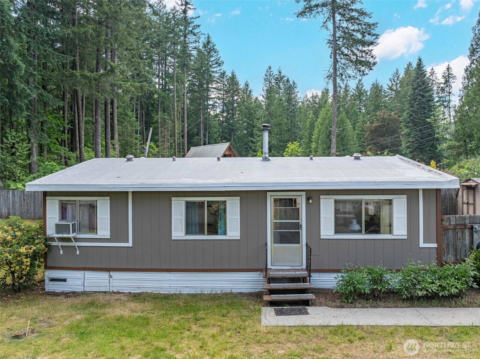 105 Mount Rainier Drive Property Photo 21
