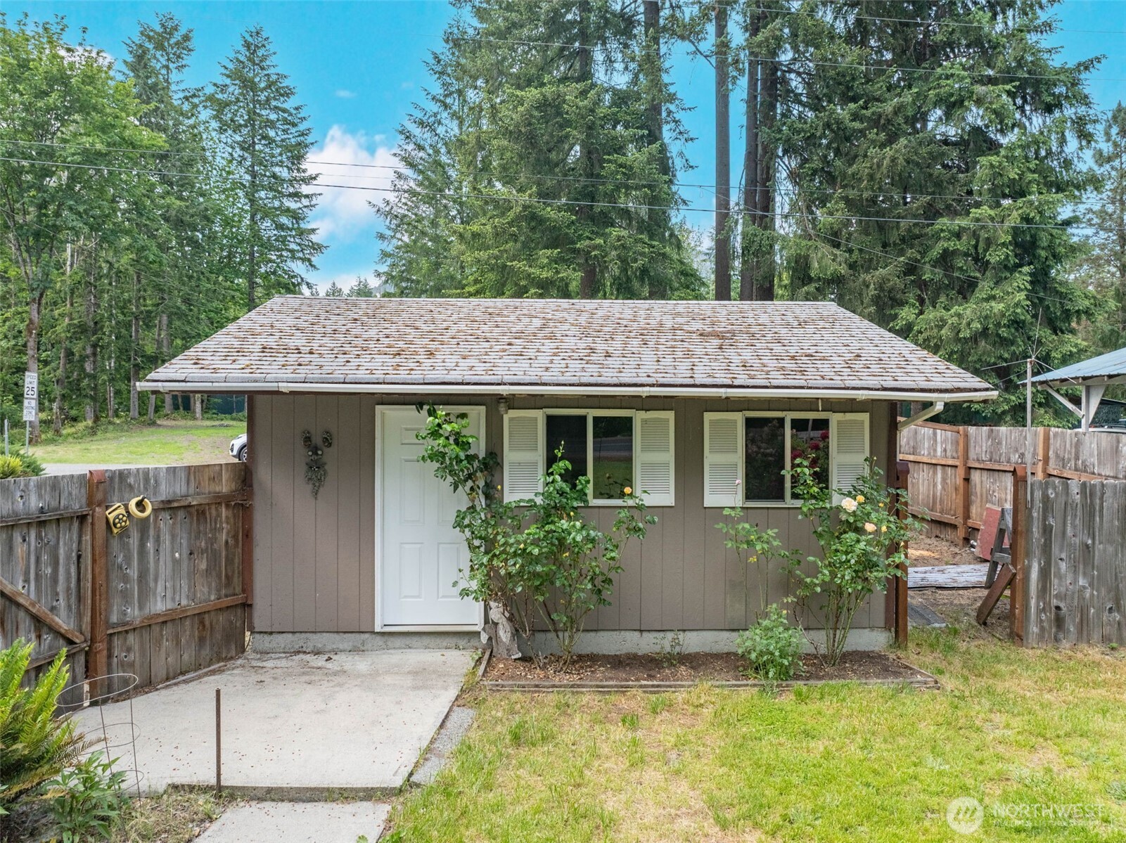 105 Mount Rainier Drive Property Photo 22