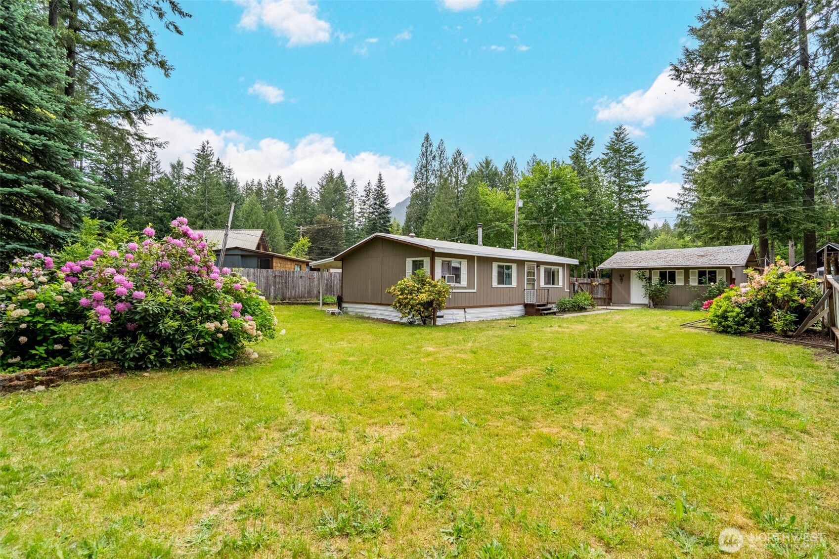 105 Mount Rainier Drive Property Photo 24