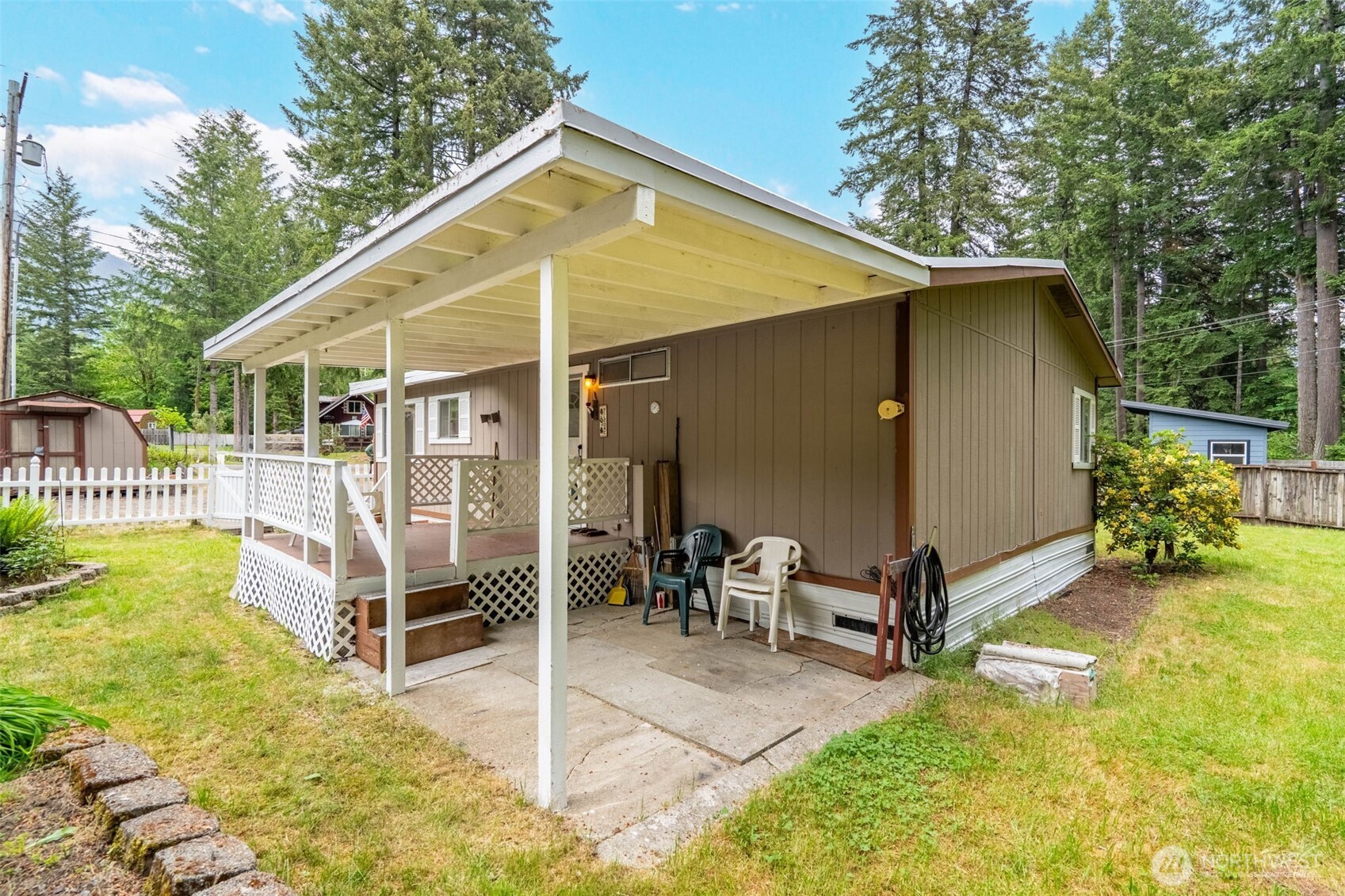 105 Mount Rainier Drive Property Photo 26