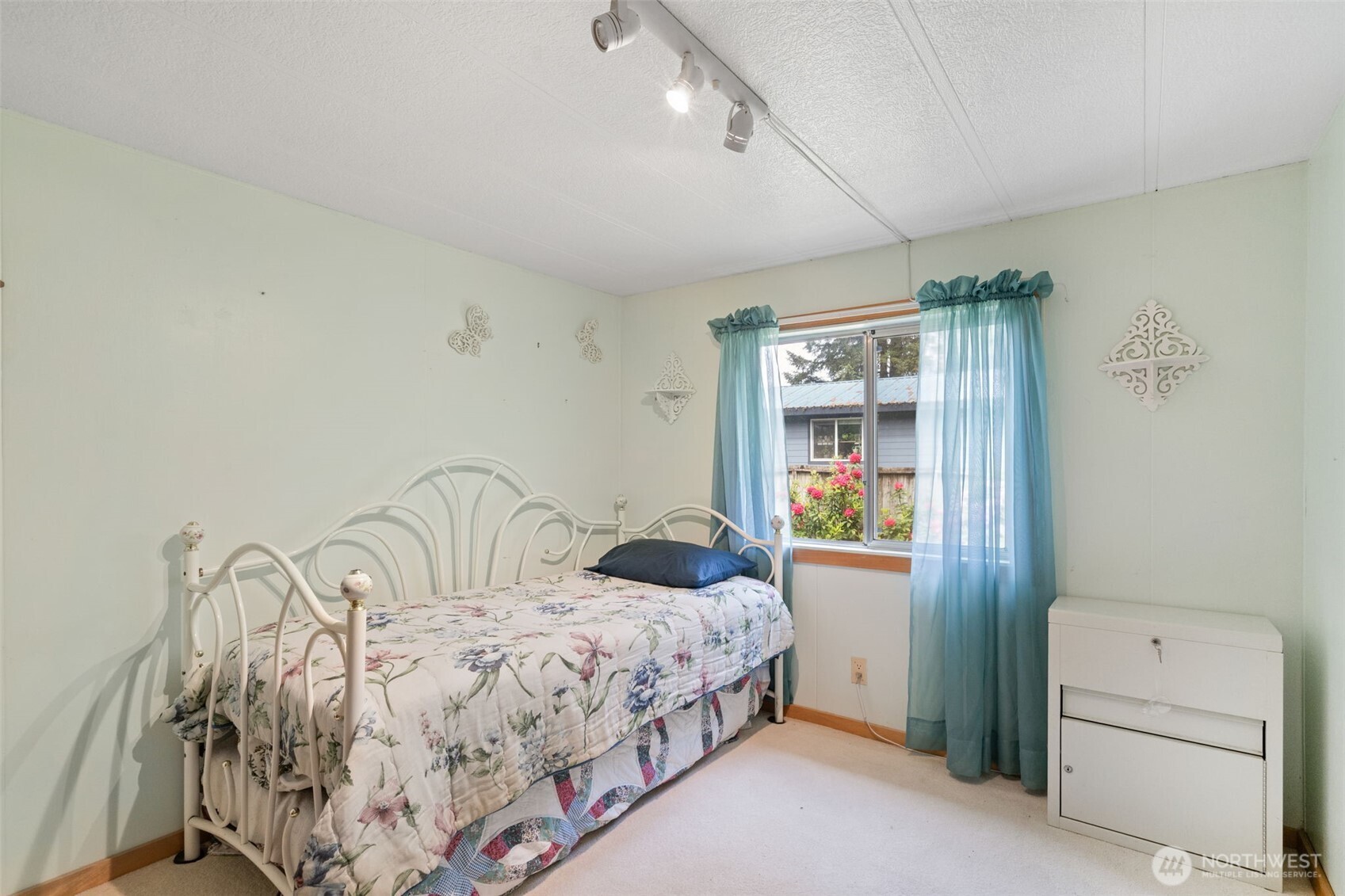 105 Mount Rainier Drive Property Photo 31