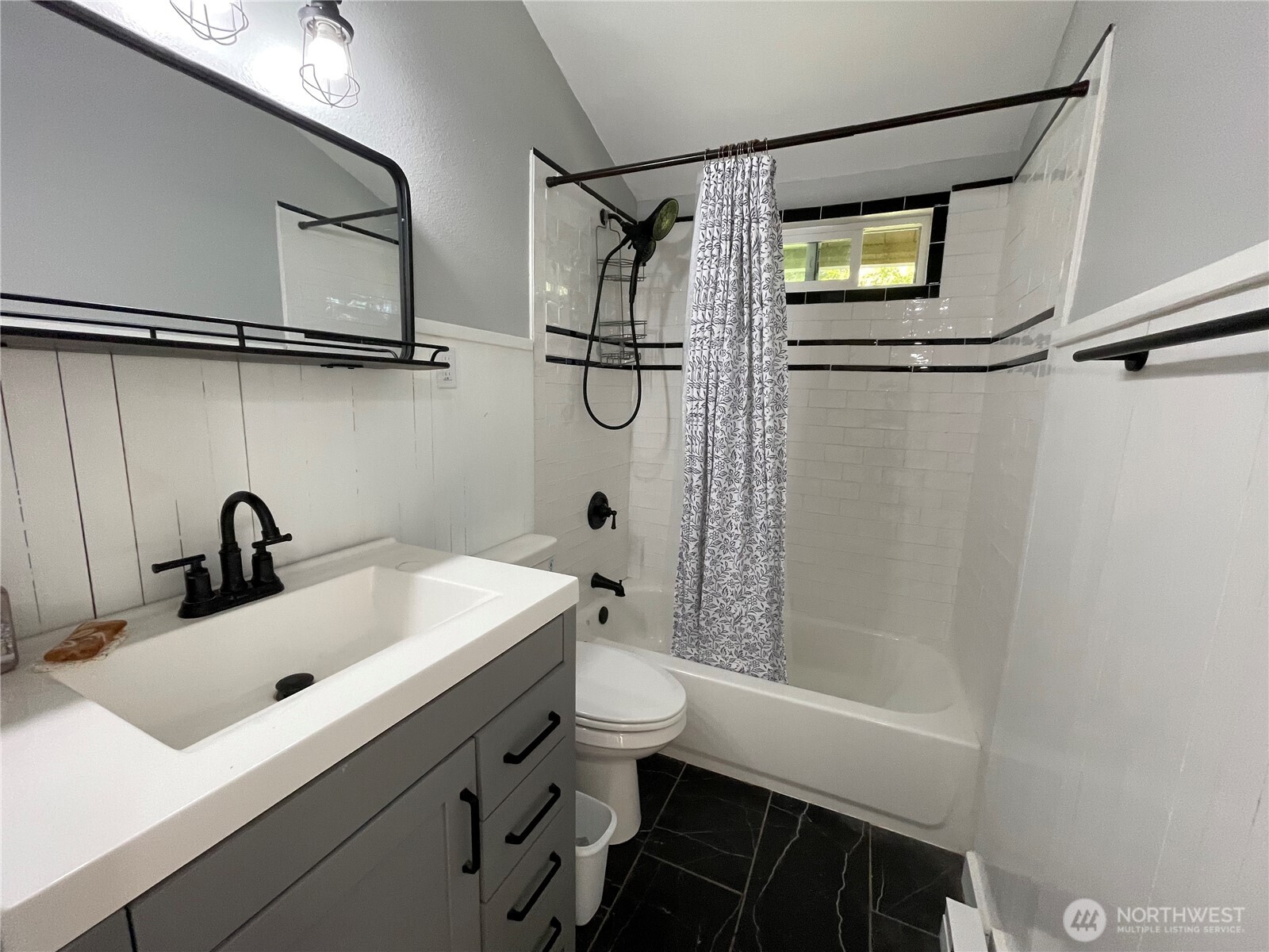 142 N Port Loop Property Photo 14