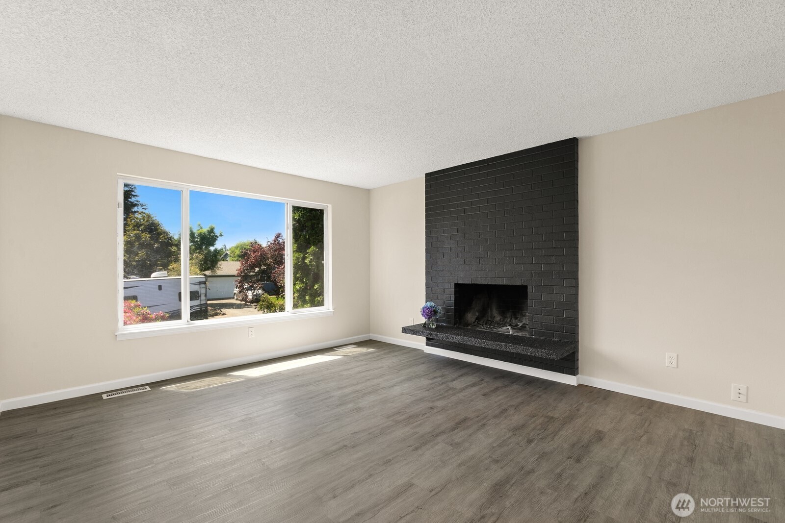 12630 Se 215th Street Property Photo 6