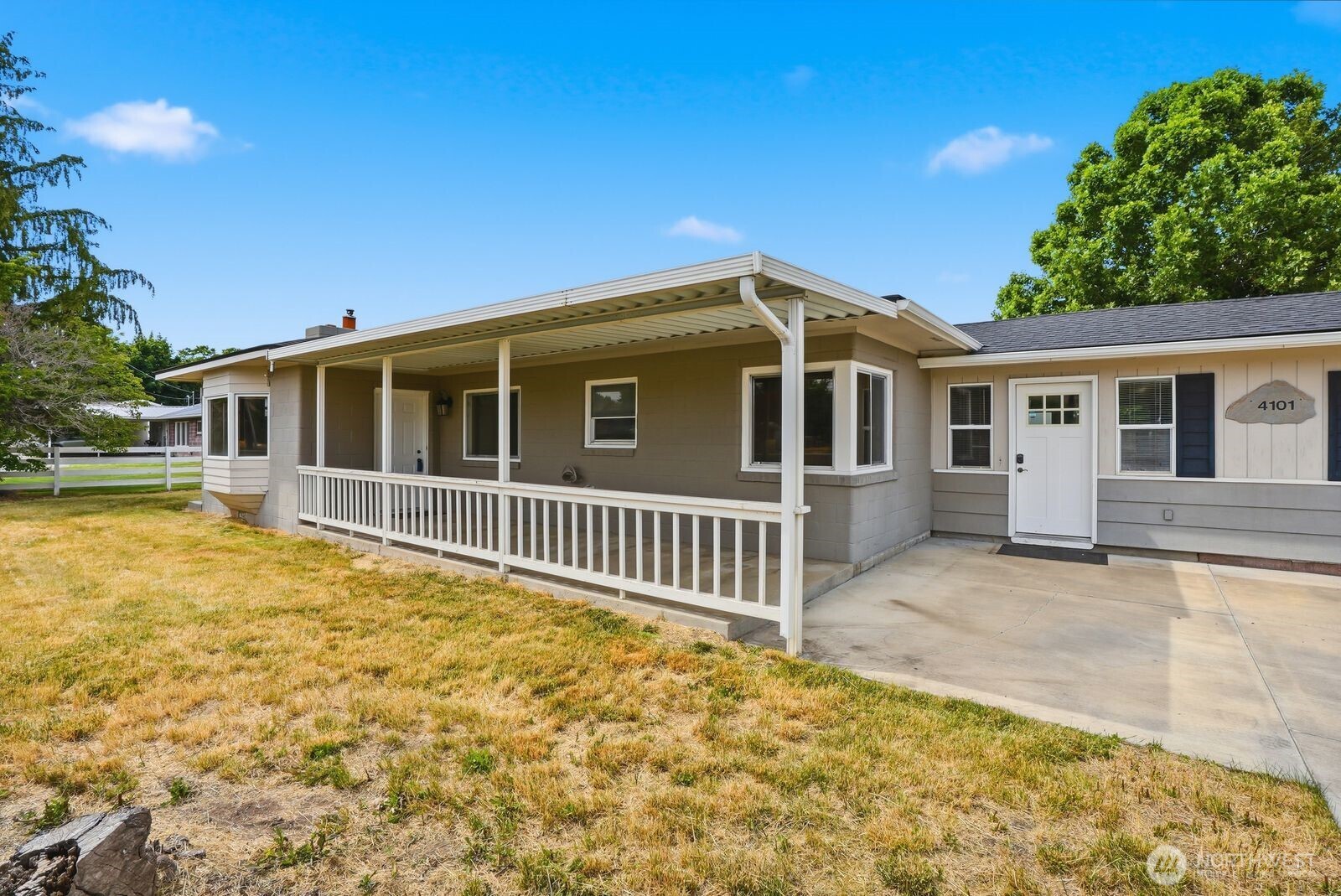 4101 Ahtanum Property Photo 7