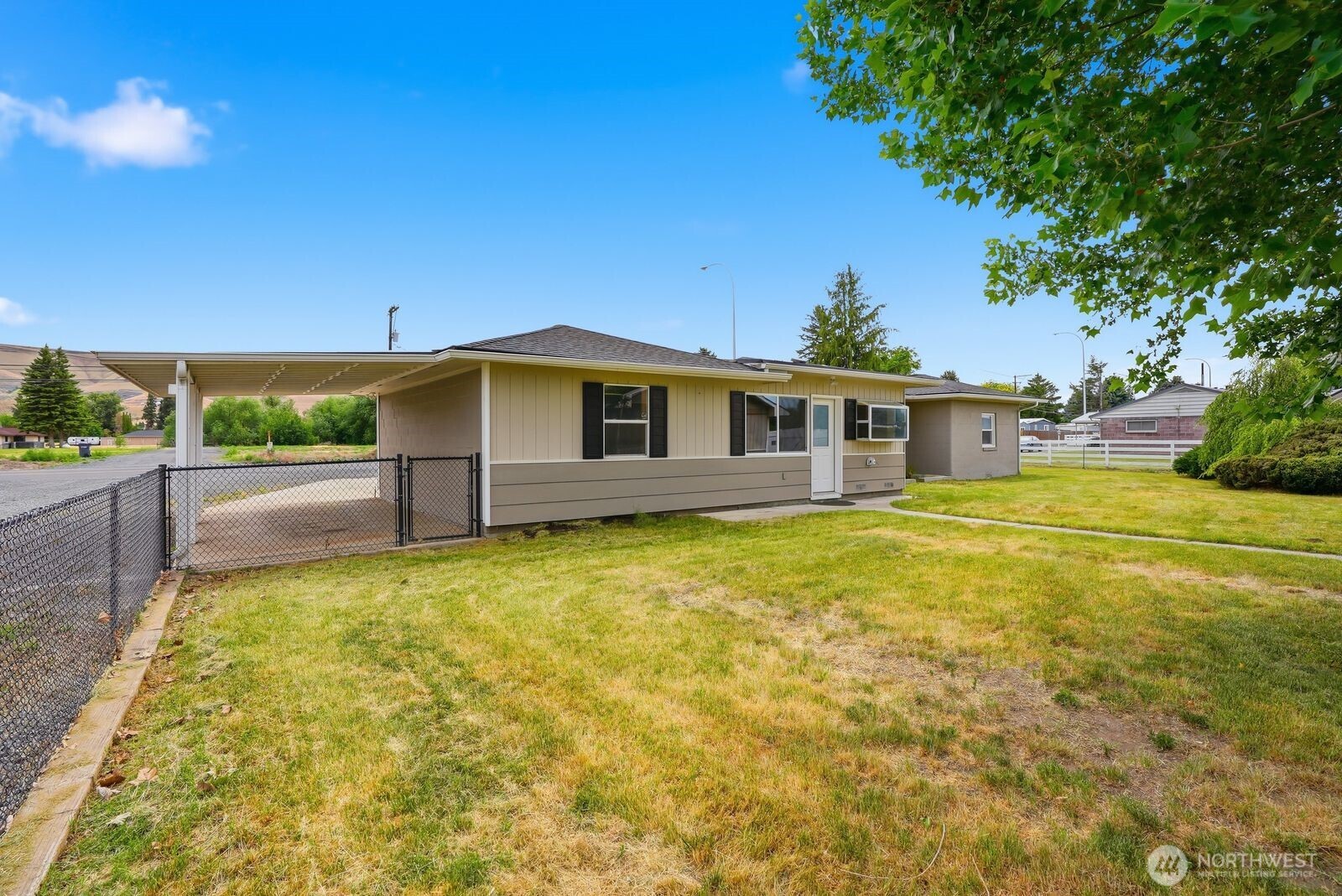 4101 Ahtanum Property Photo 23