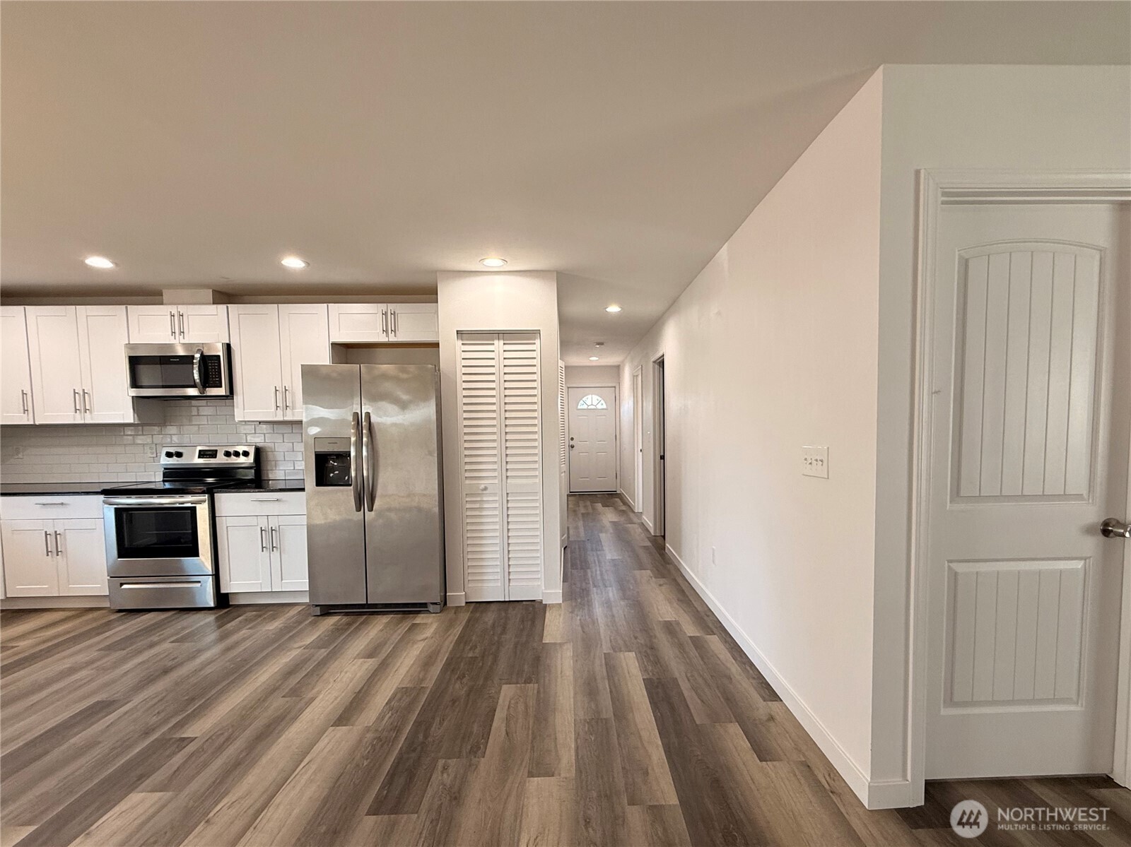 117 N Wynoochee Drive Property Photo 6