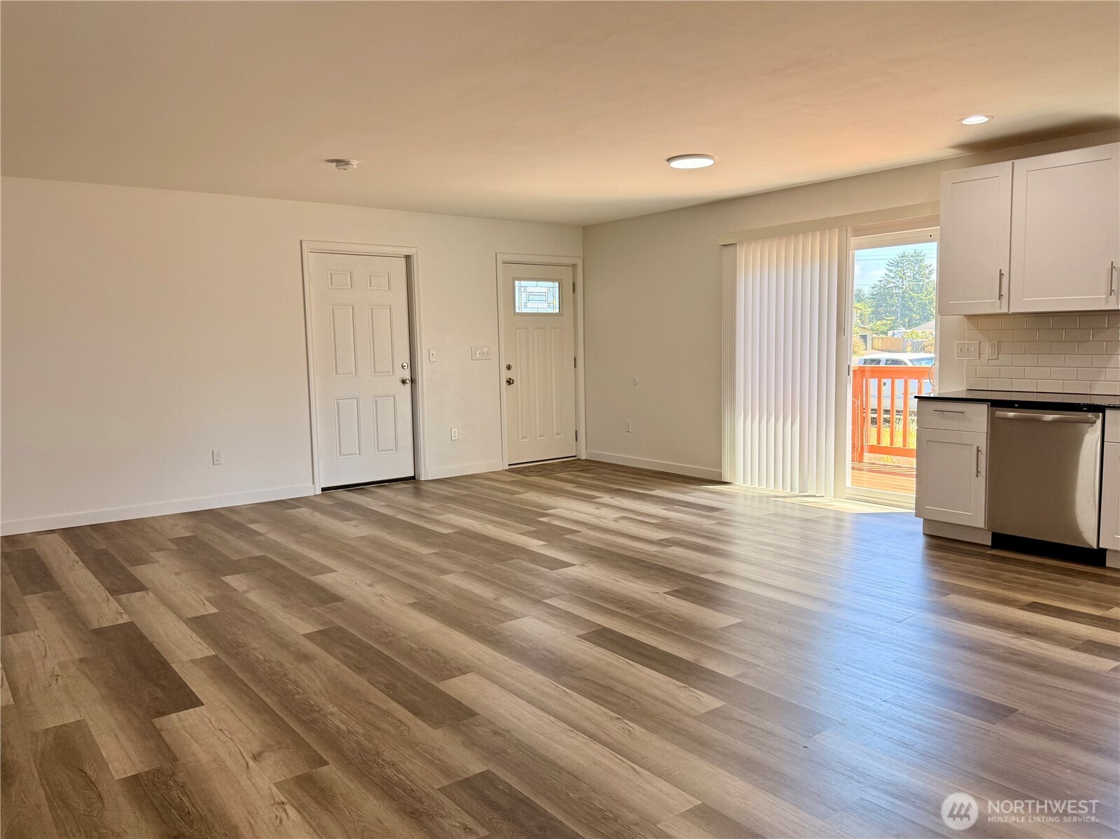 117 N Wynoochee Drive Property Photo 11