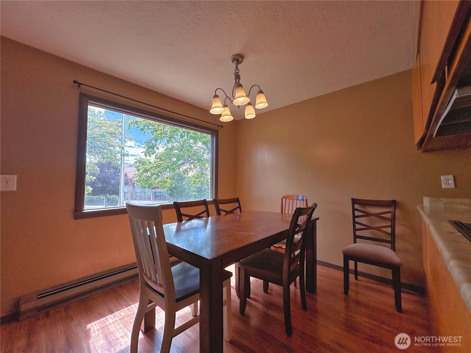 1000 Central Drive Property Photo 10