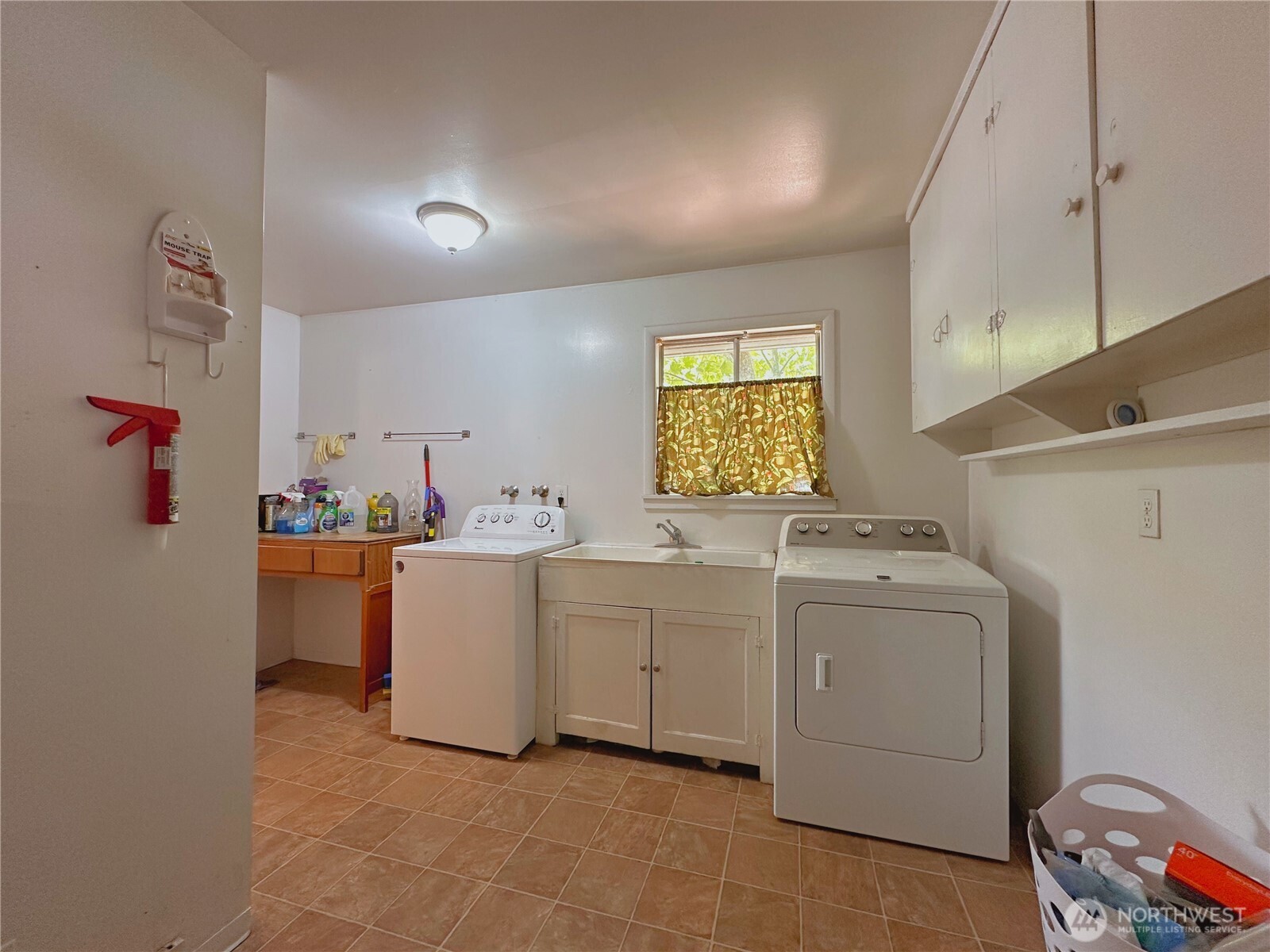 1000 Central Drive Property Photo 19
