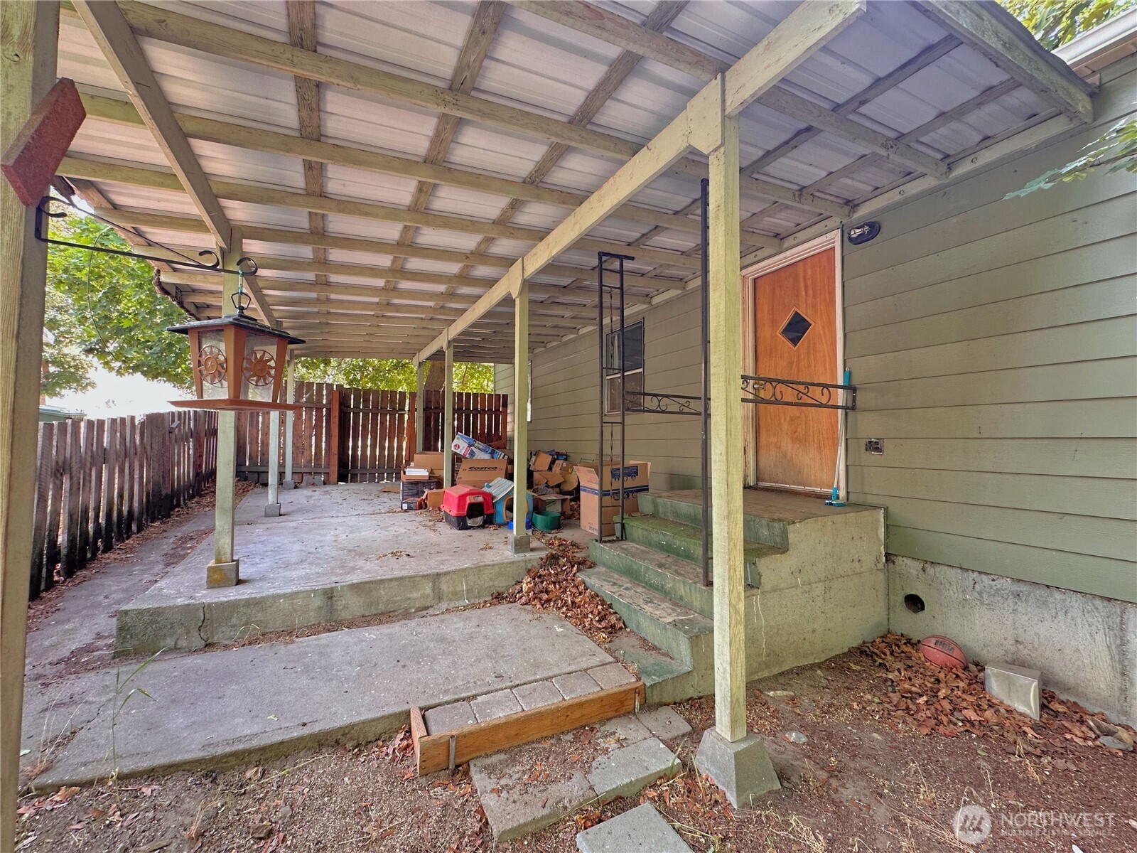 1000 Central Drive Property Photo 21