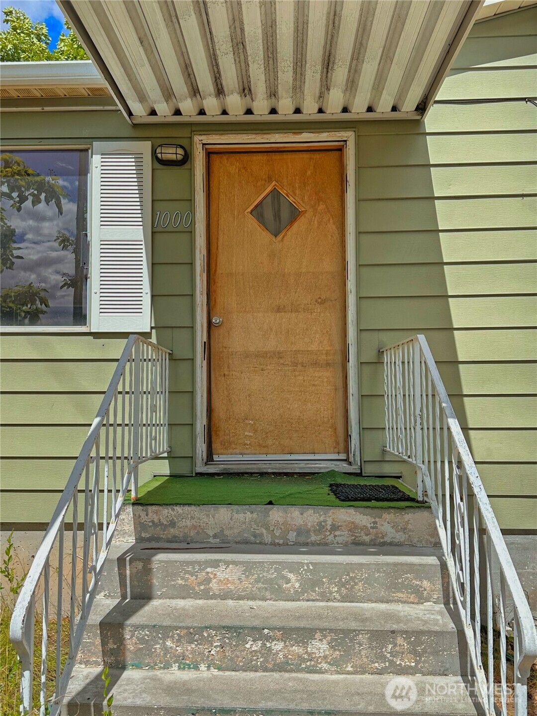 1000 Central Drive Property Photo 23