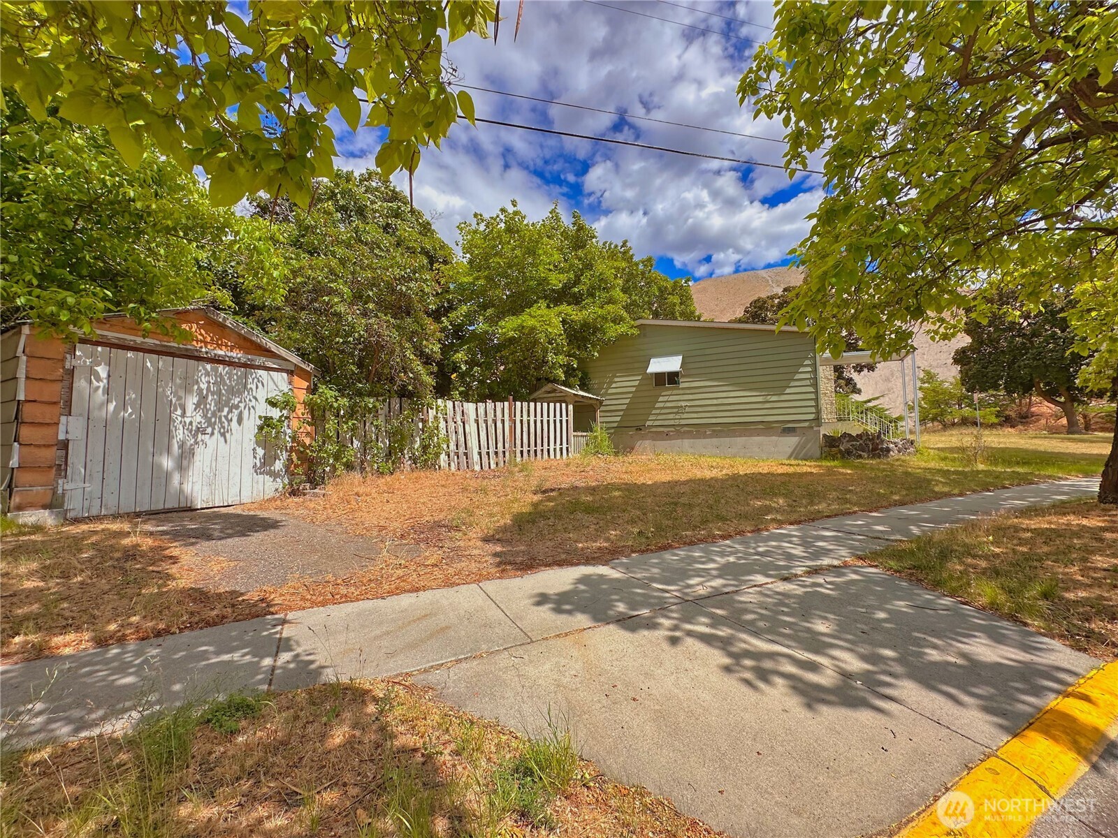 1000 Central Drive Property Photo 24