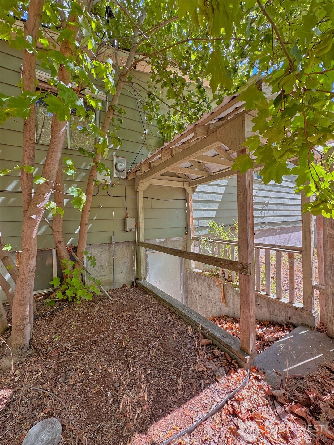1000 Central Drive Property Photo 27