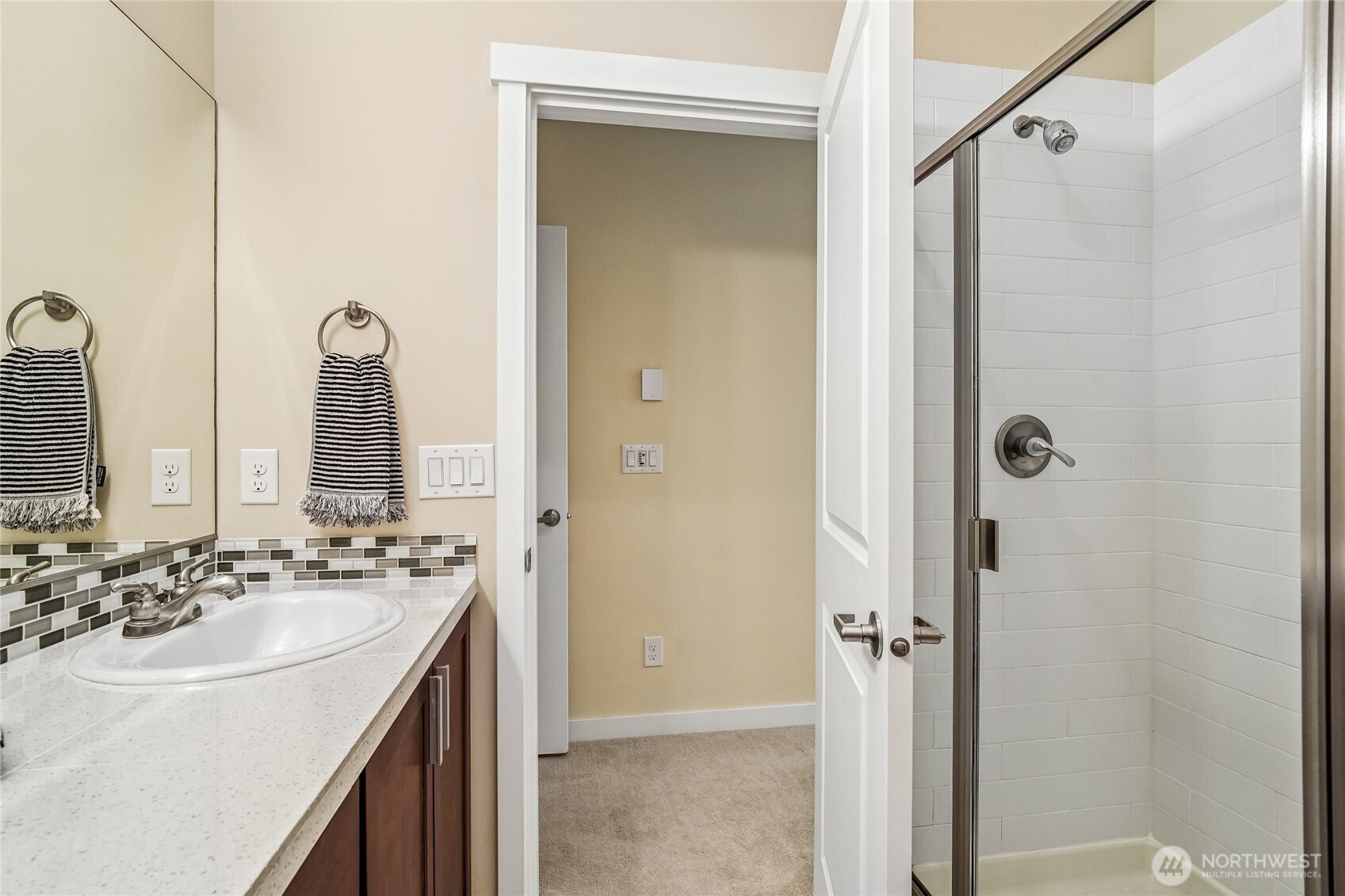 2107 Nw Moraine Place Property Photo 17