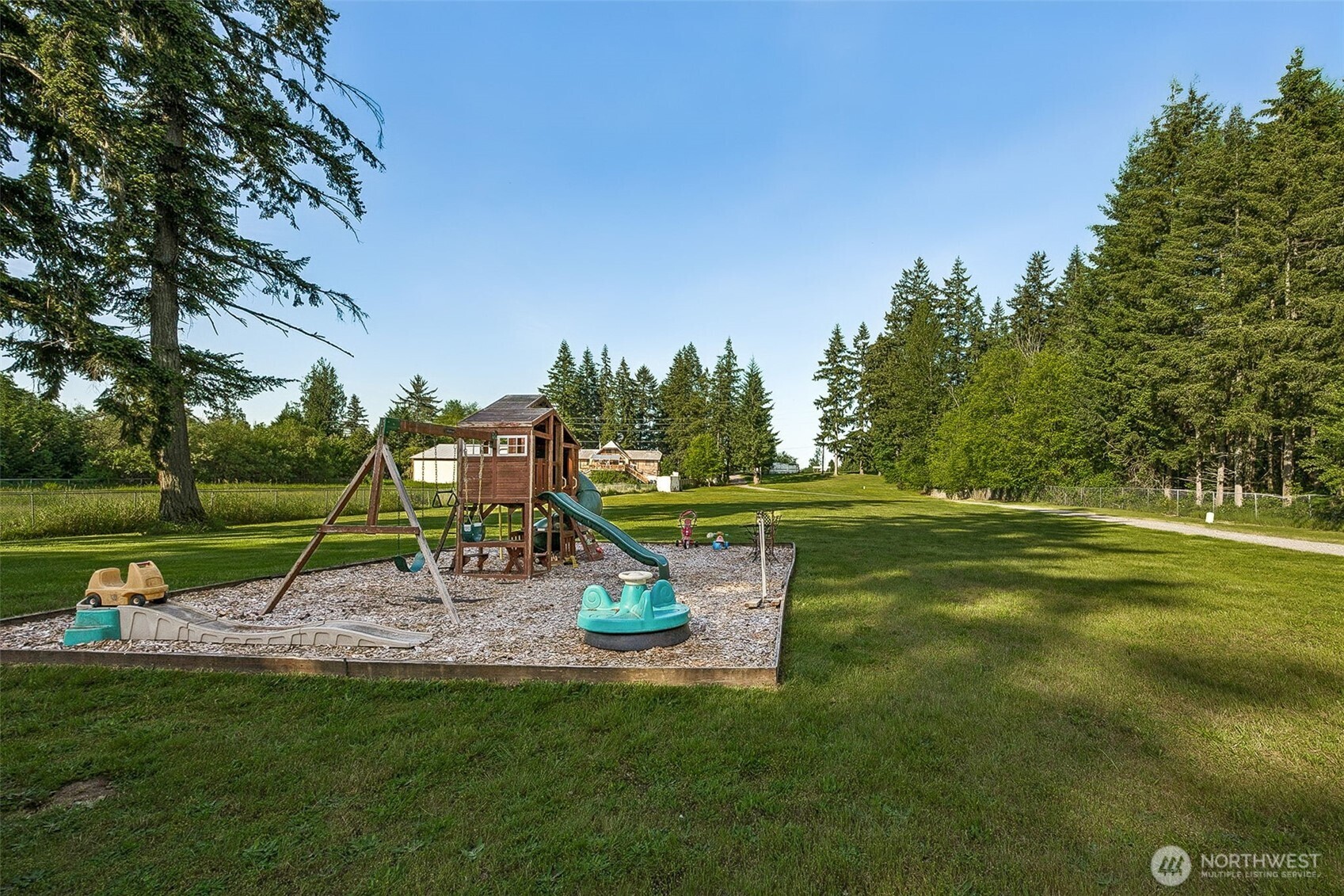 1708 210th Avenue Property Photo 6