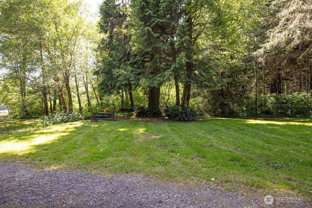 745 Green Road Property Photo 16