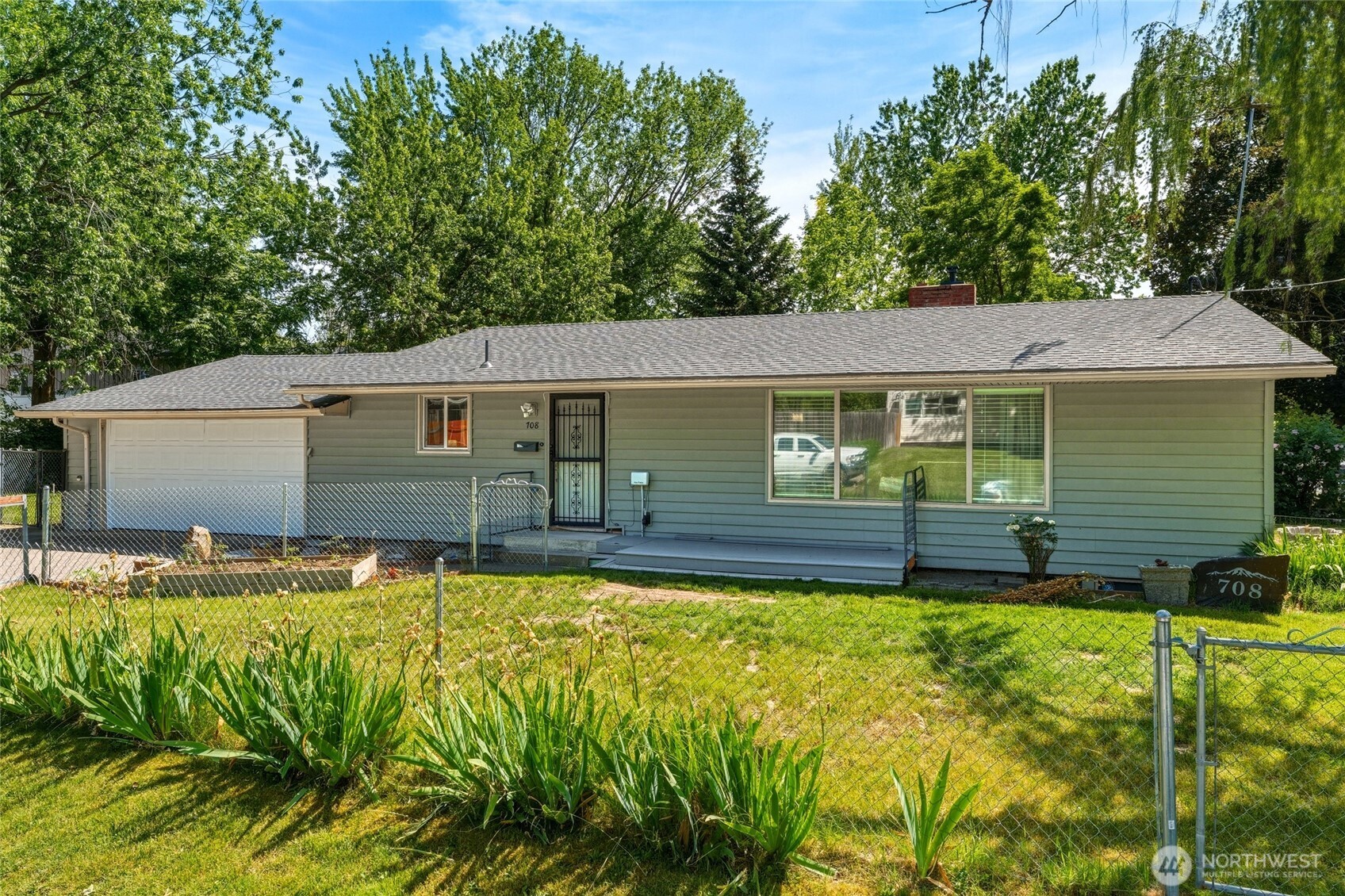 708 Alvarado Terrace Property Photo 1