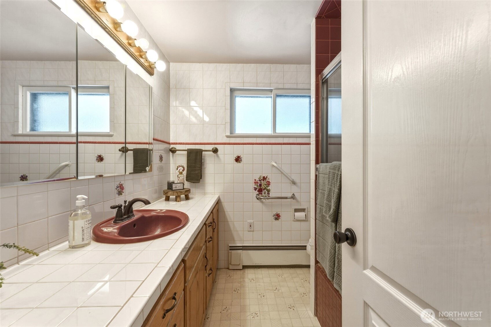 708 Alvarado Terrace Property Photo 15