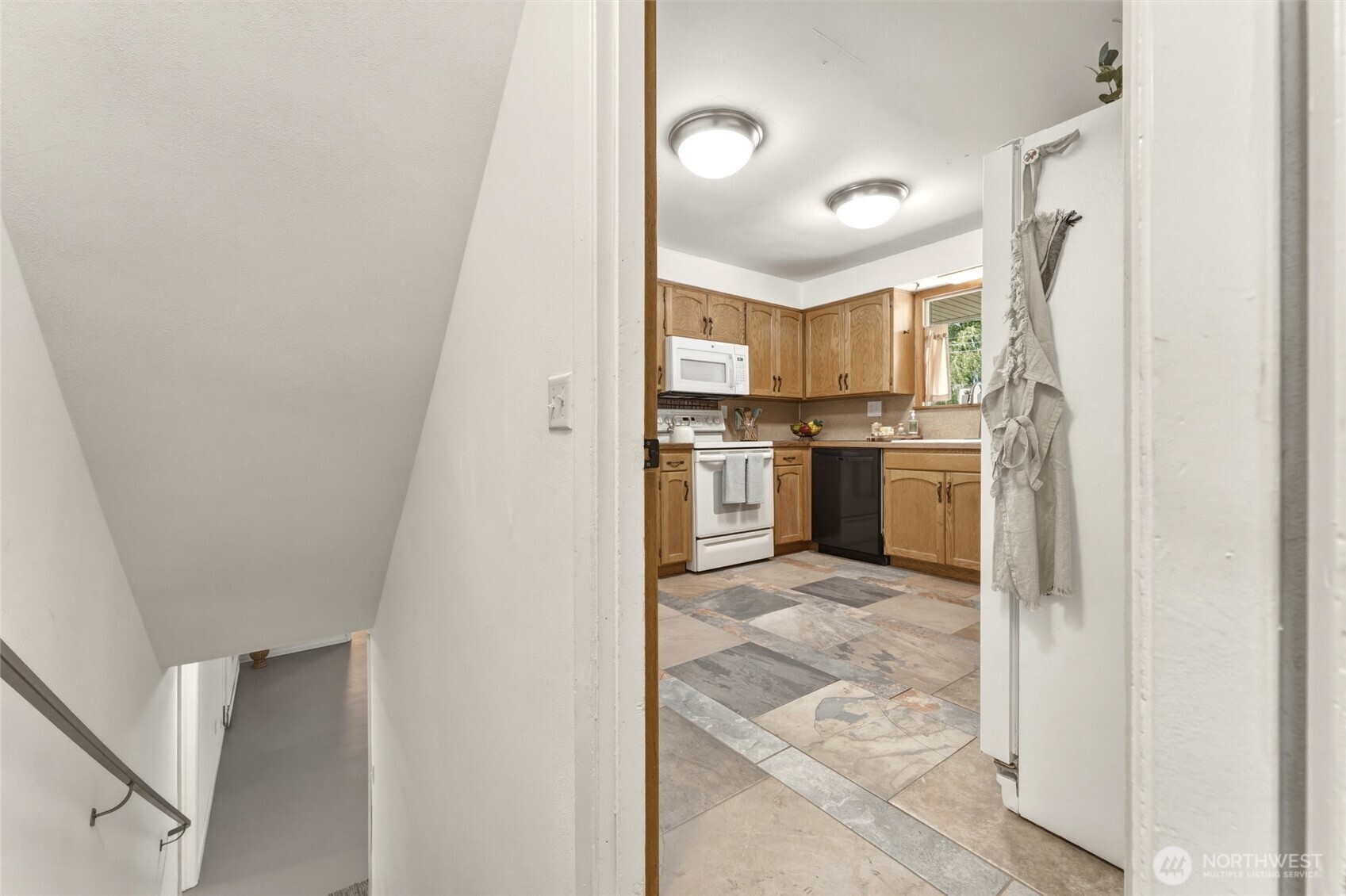 708 Alvarado Terrace Property Photo 22