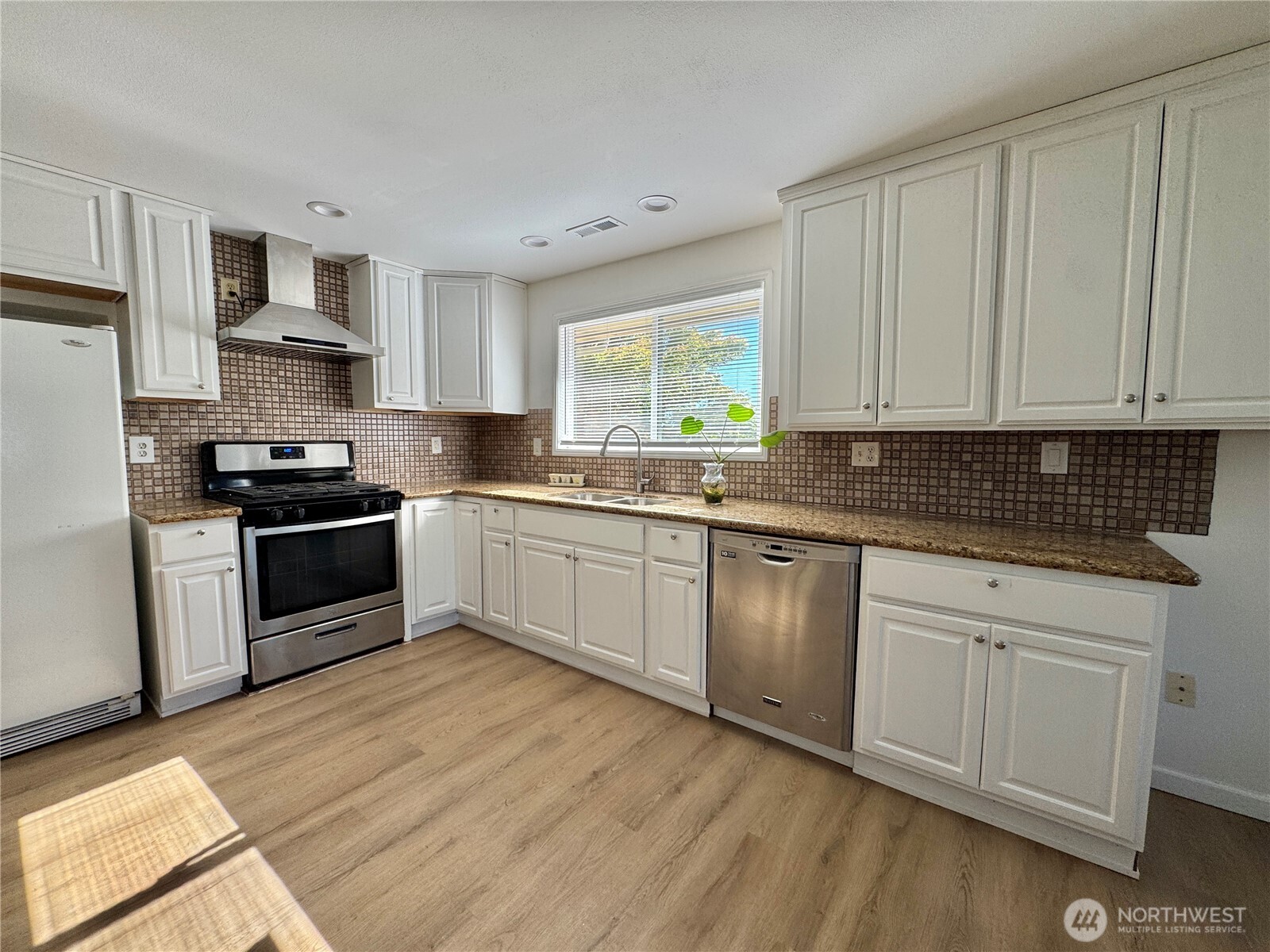 19431 107th Avenue Property Photo 2