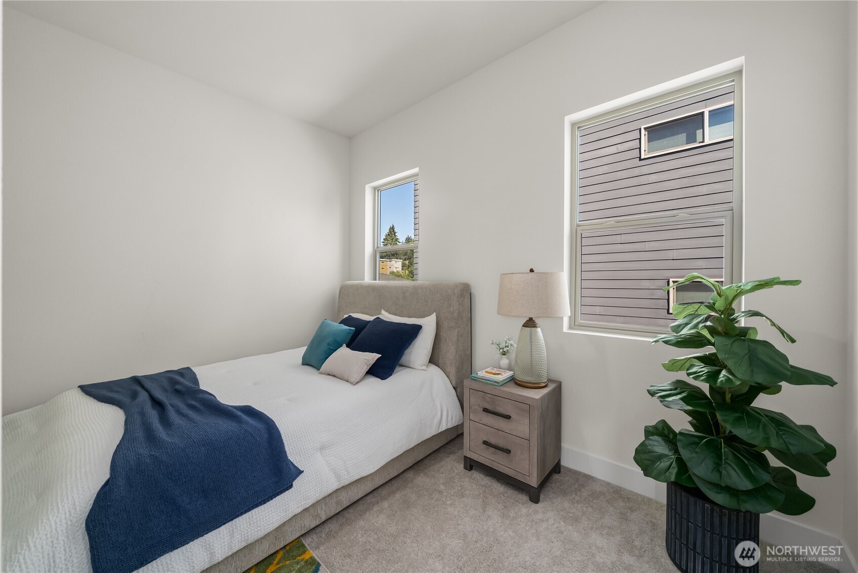 647 S 150th Street Property Photo 23
