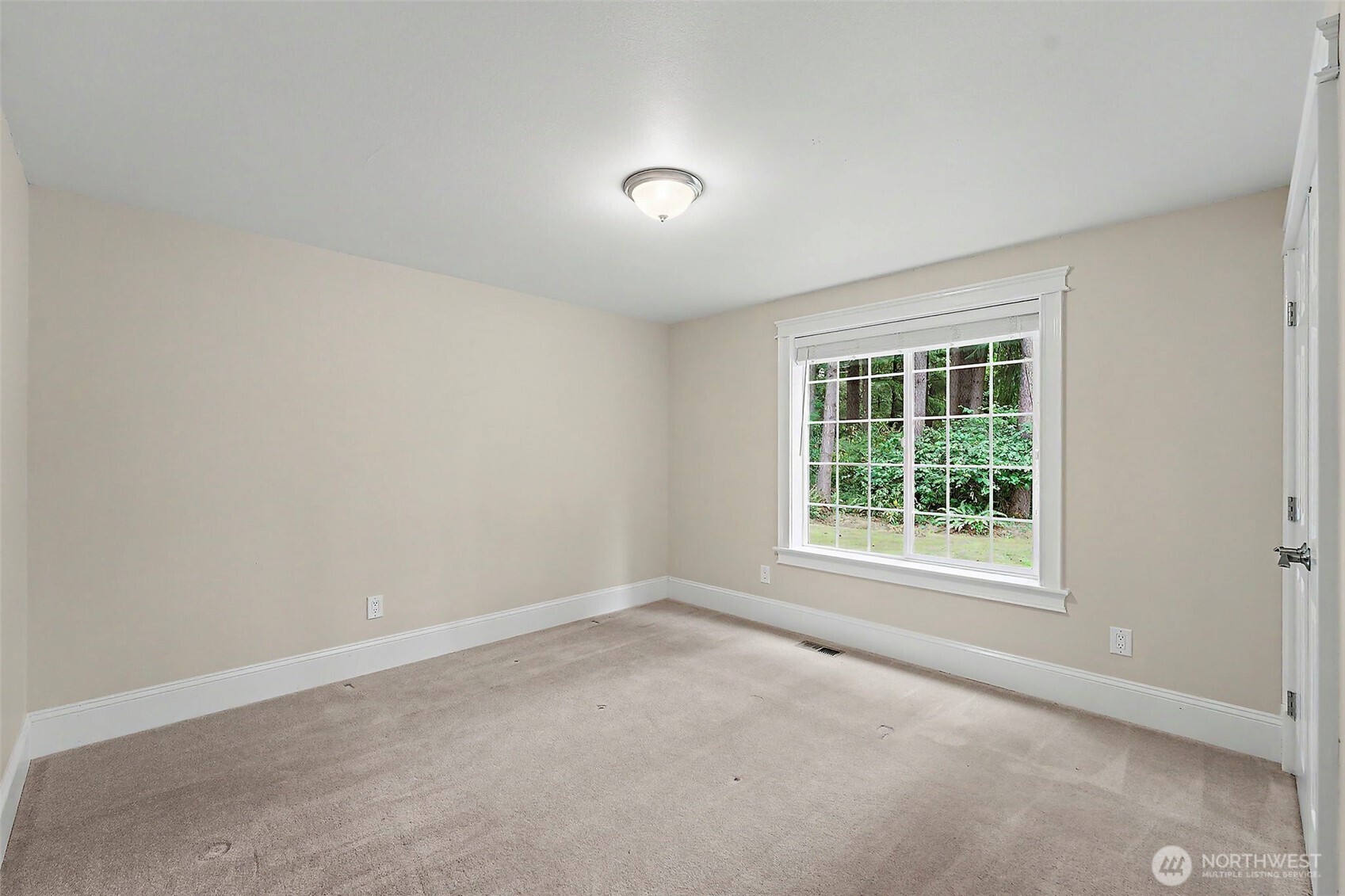 9938 168th Avenue Property Photo 16