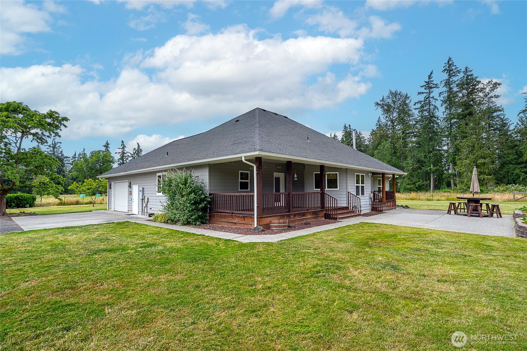 298 Toledo Salmon Creek Road Property Photo 6