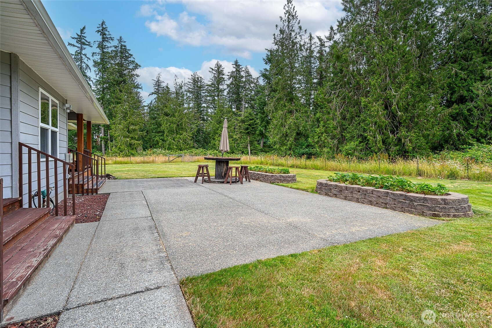 298 Toledo Salmon Creek Road Property Photo 7