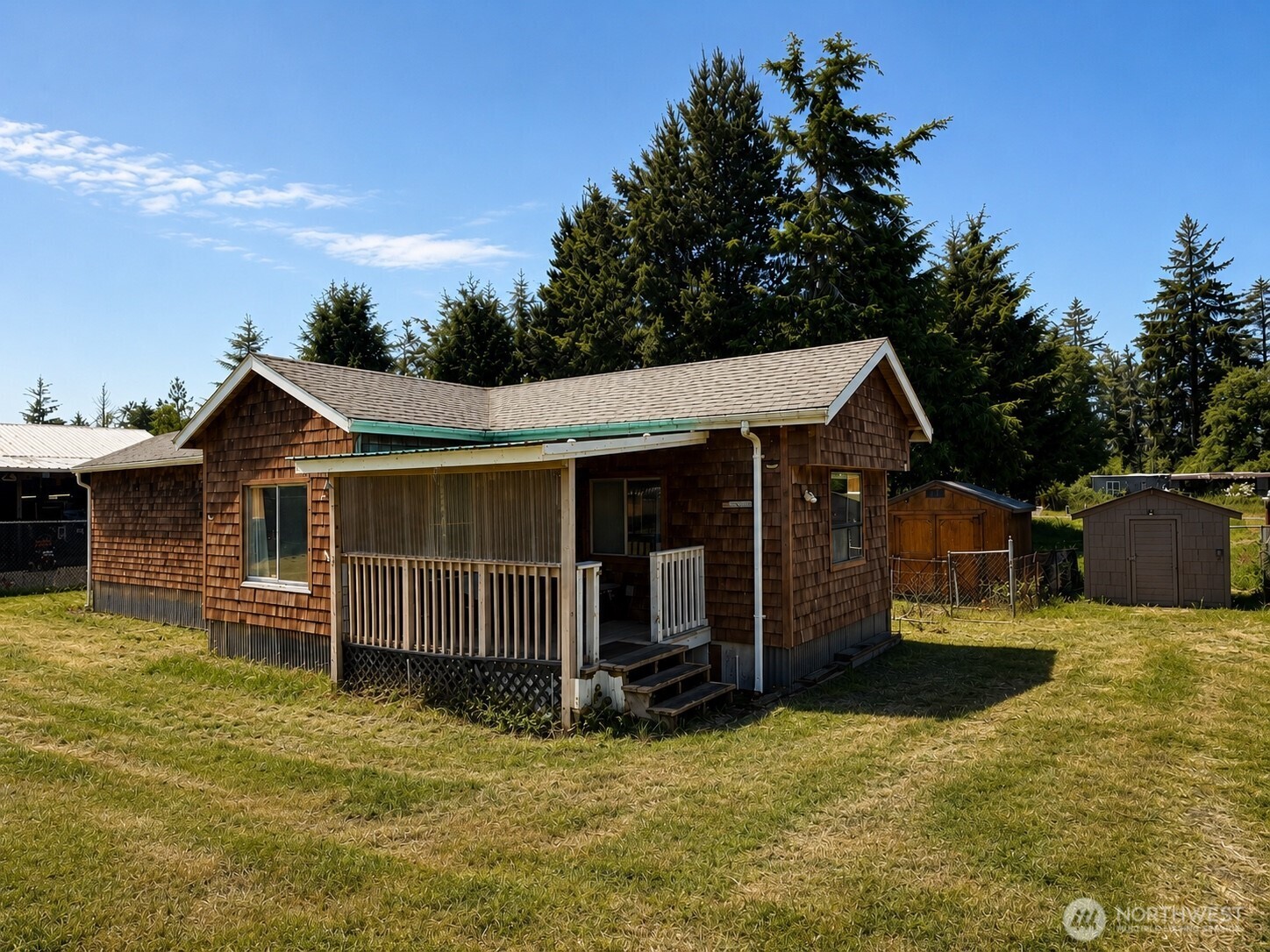 25007 Ash Place Property Photo 3