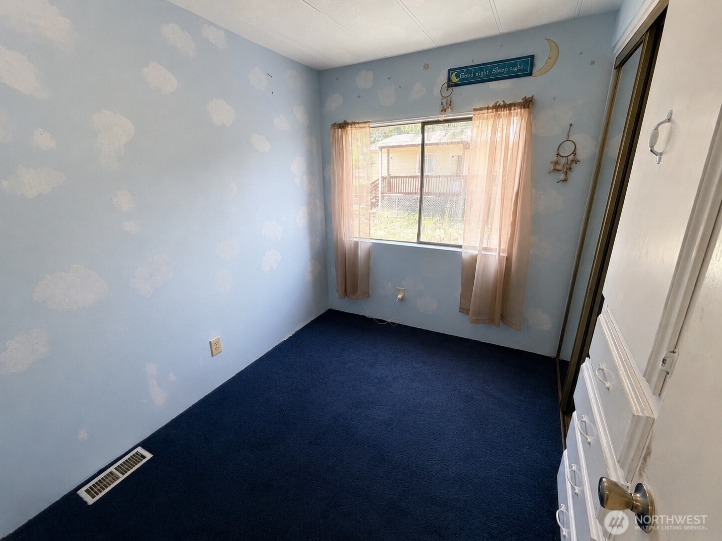 25007 Ash Place Property Photo 9