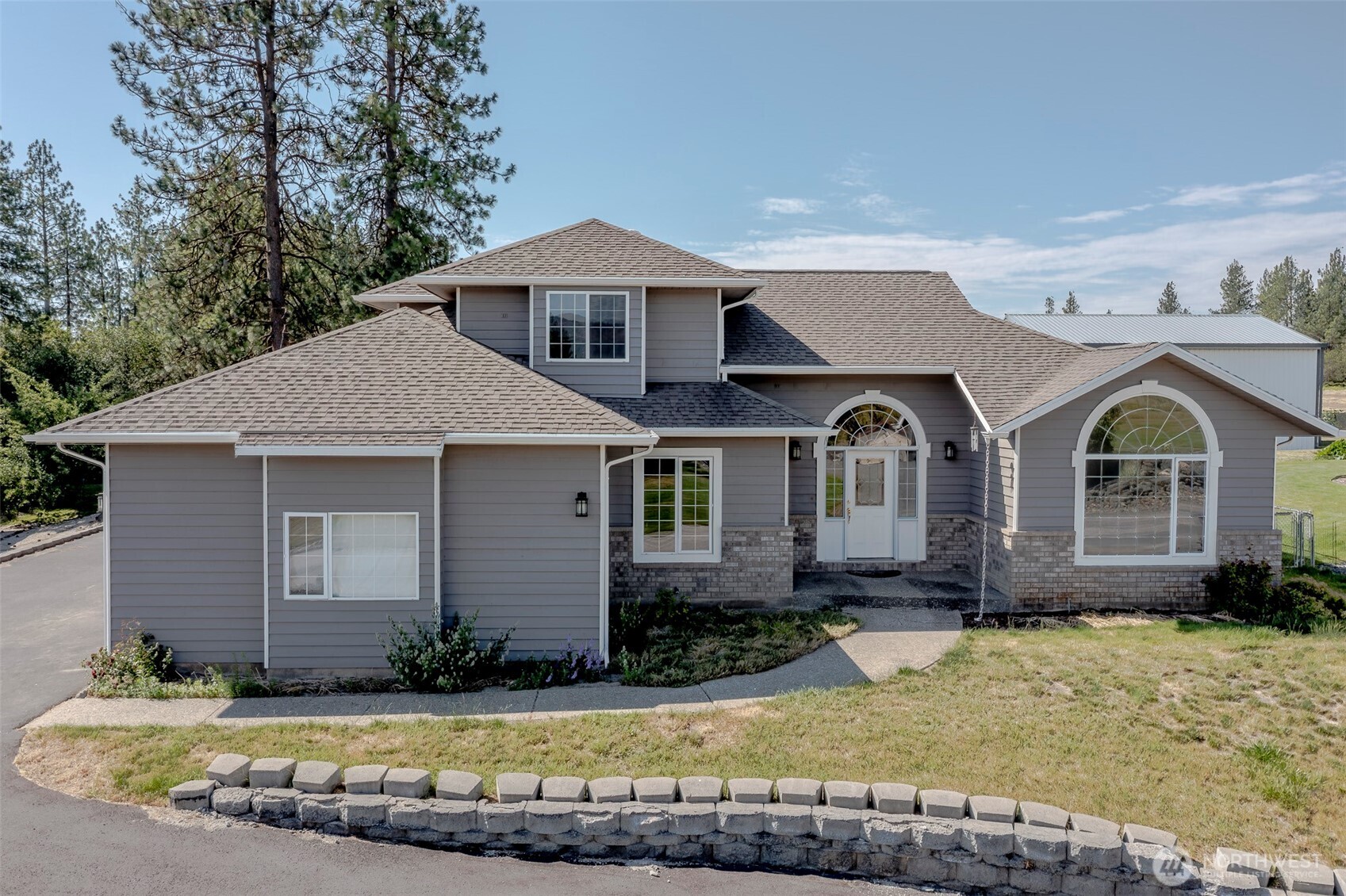 1107 Pinebrook Drive Property Photo 1