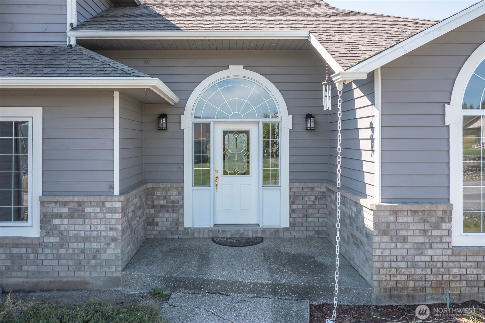 1107 Pinebrook Drive Property Photo 2
