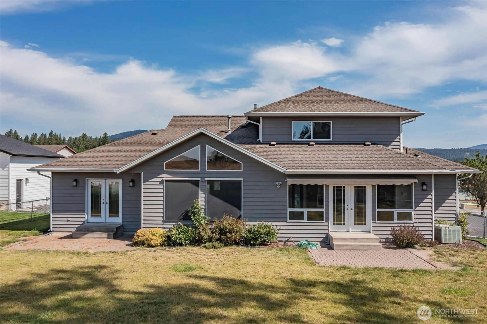 1107 Pinebrook Drive Property Photo 3