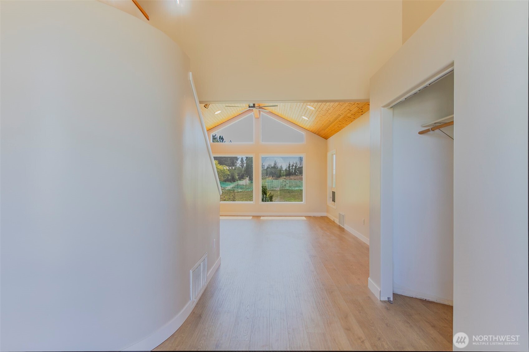 1107 Pinebrook Drive Property Photo 14