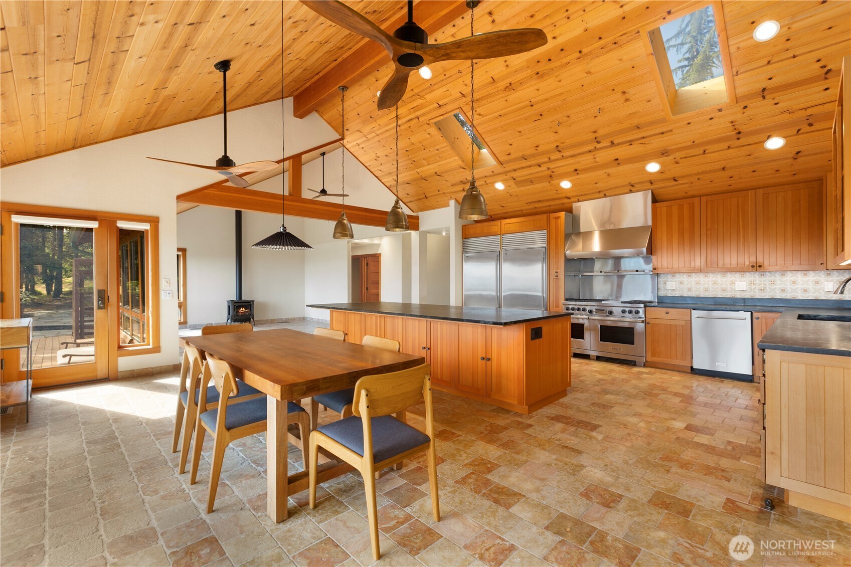 398 Hannah Road Property Photo 4