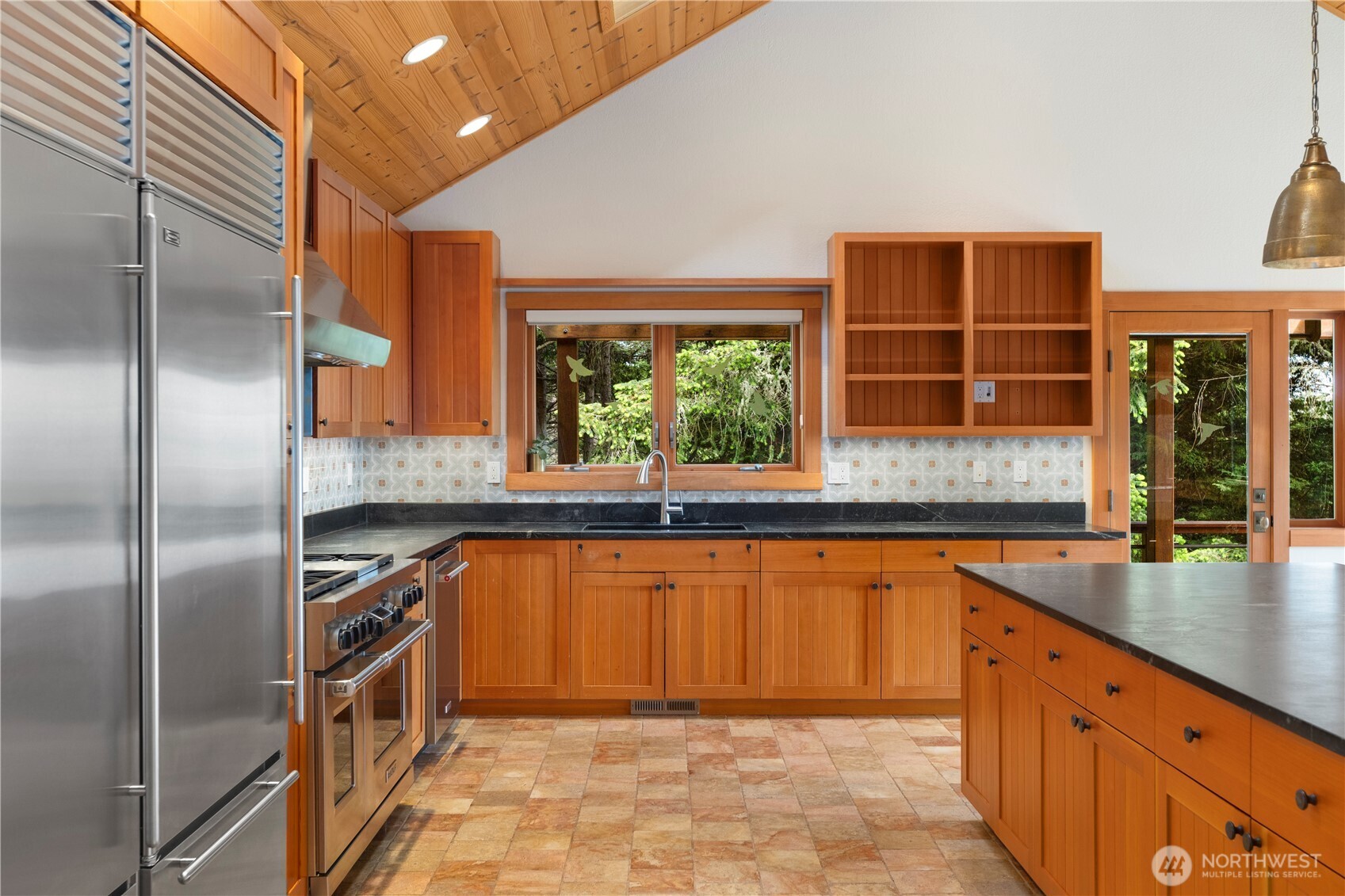 398 Hannah Road Property Photo 6