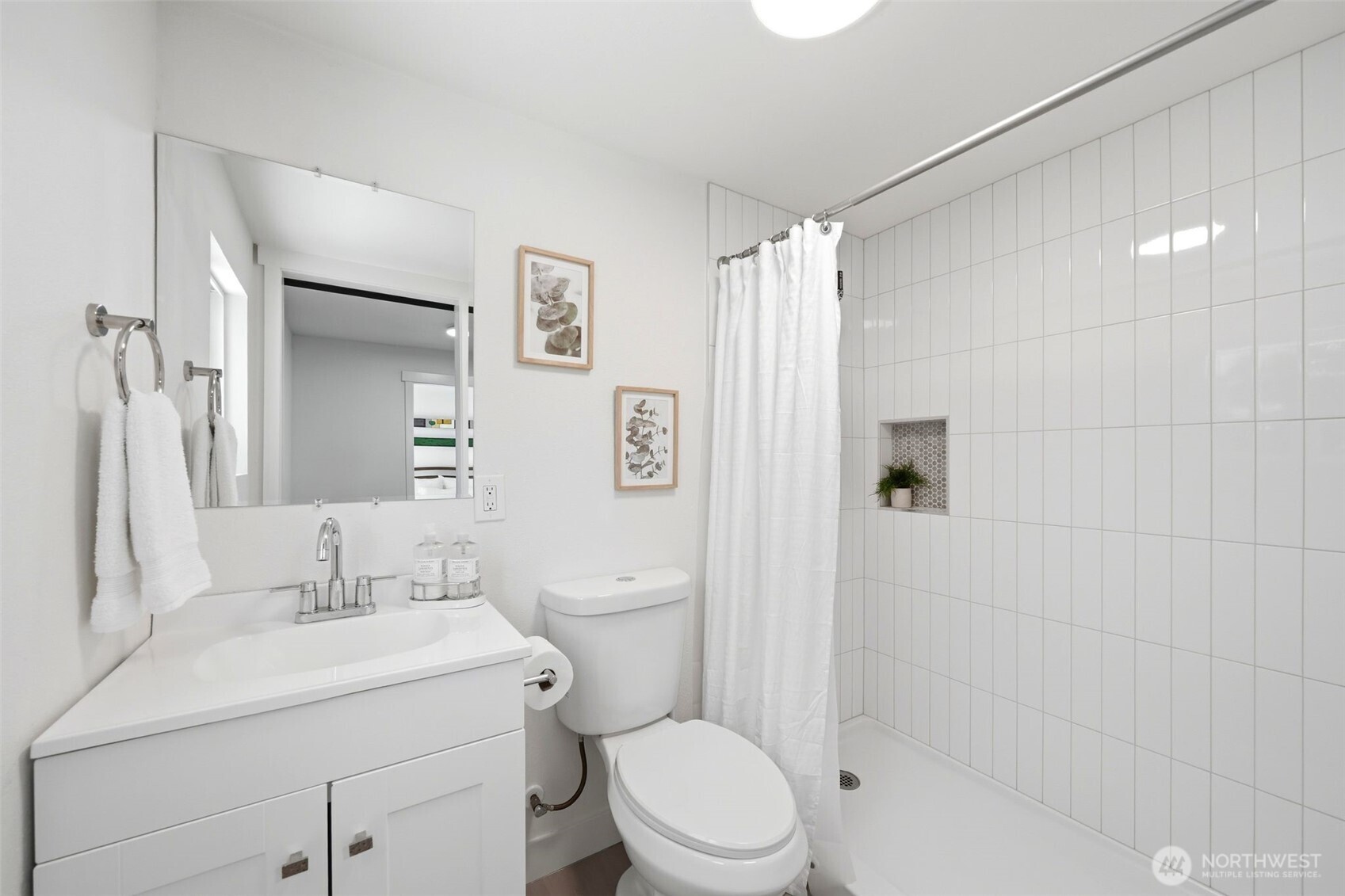 1615 N 196th Place Property Photo 15