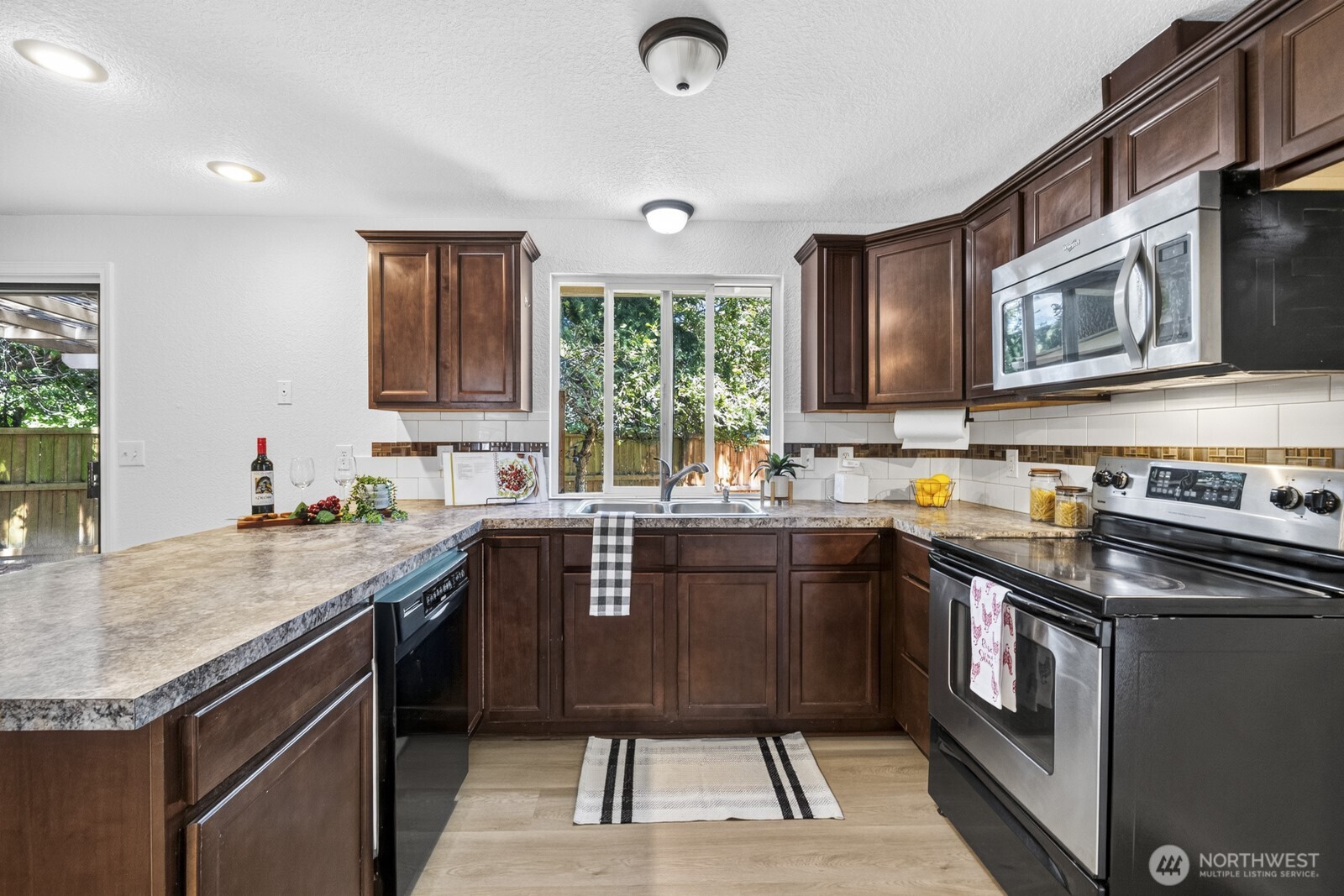 1225 Solar Court Property Photo 12