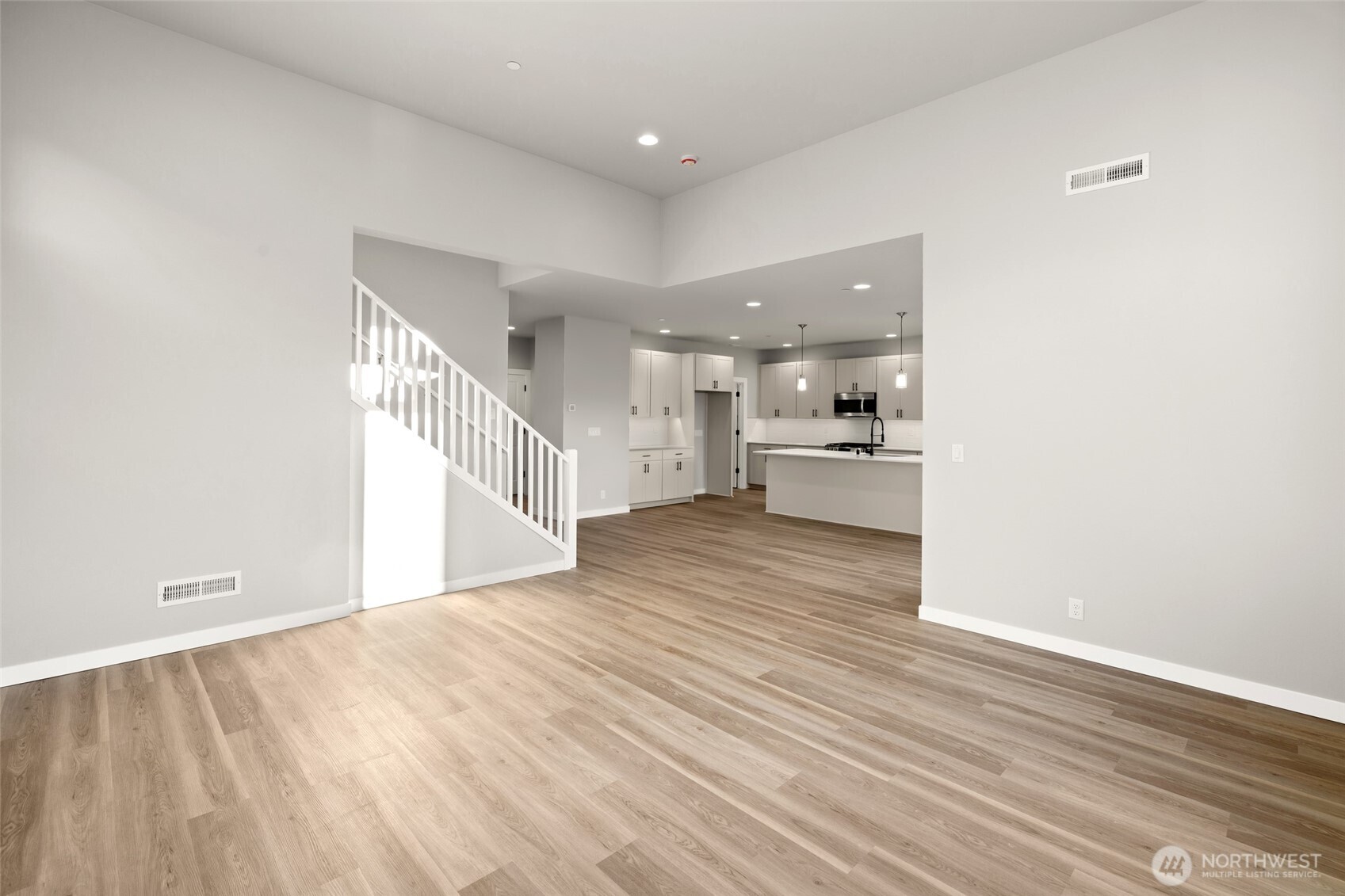 13926 178th Street Ct 66 Property Photo 4