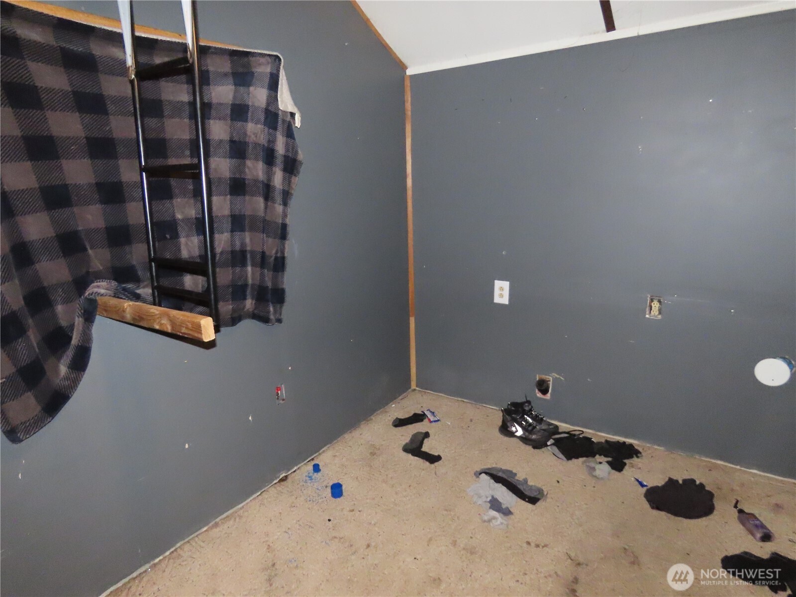 1047 Pine Street Property Photo 7