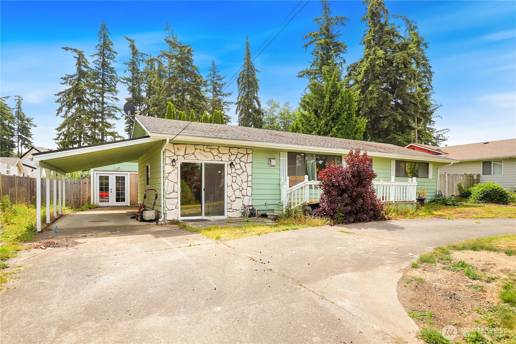 310 Scotland Drive Property Photo 2