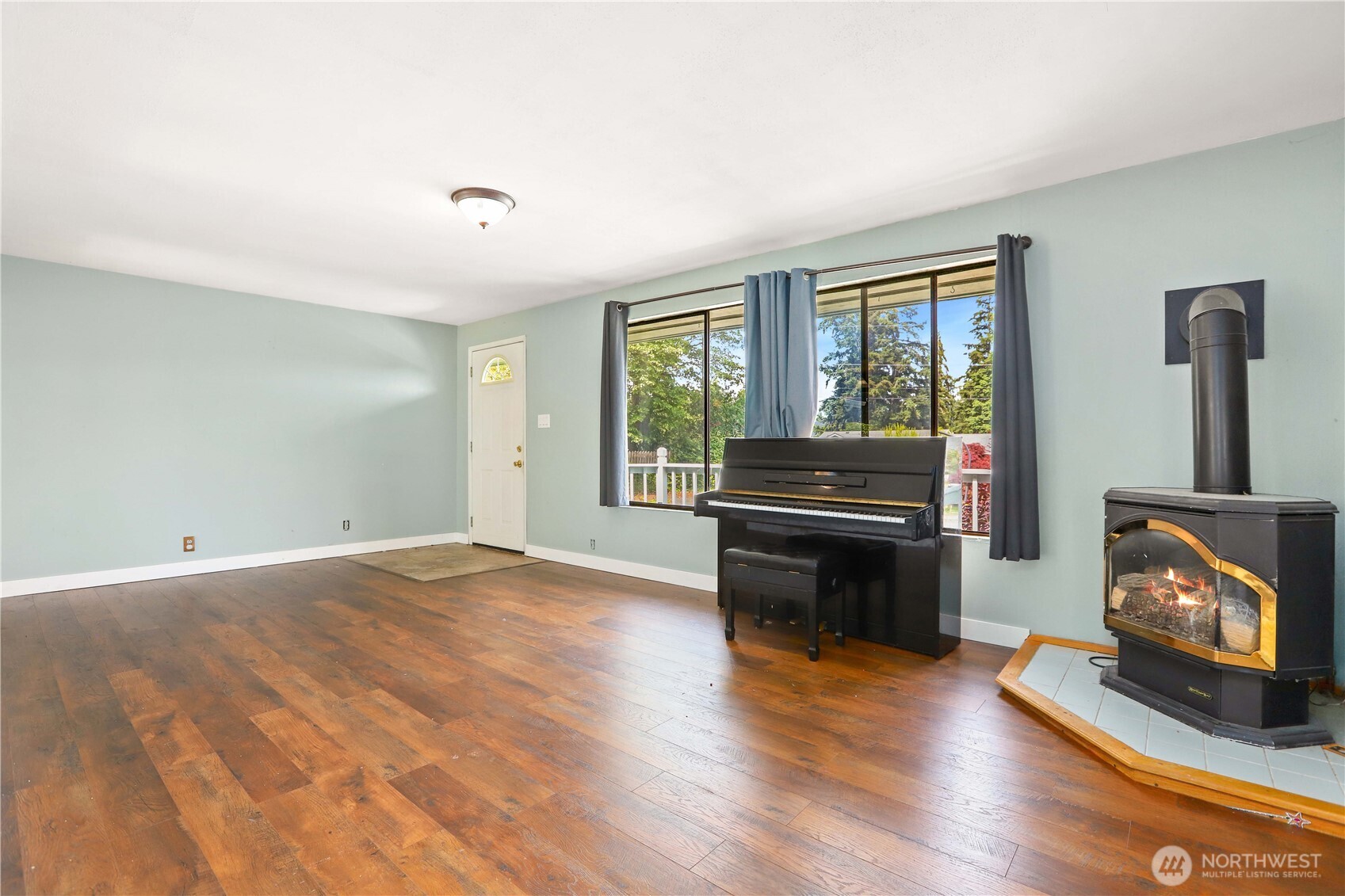 310 Scotland Drive Property Photo 3