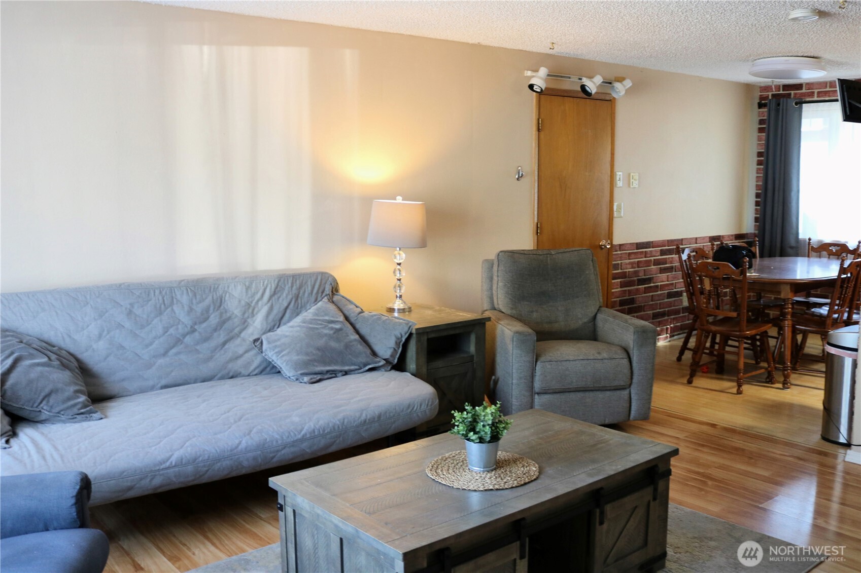 135 Eveline Street Property Photo 5