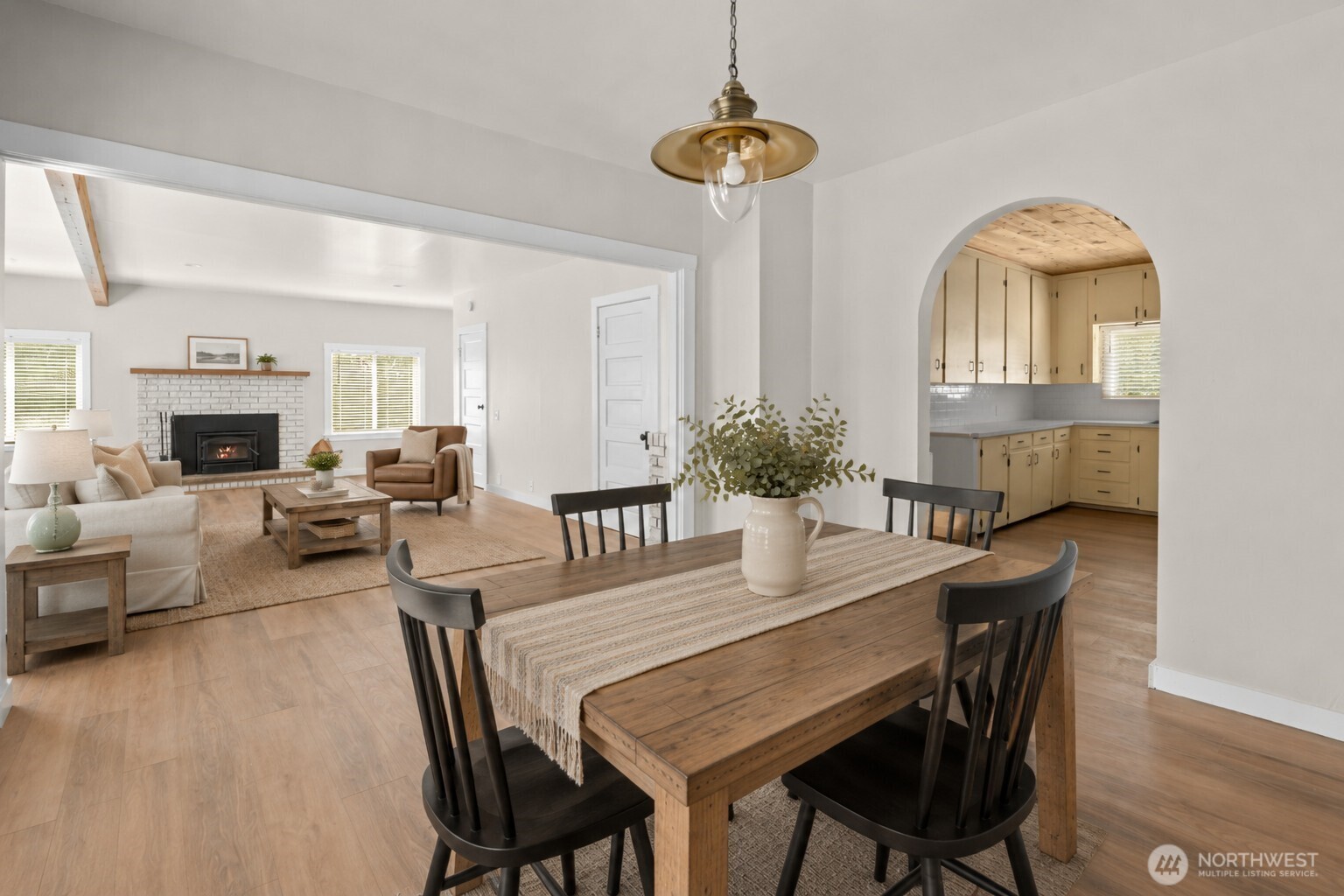 5392 Shore Meadow Road Property Photo 6